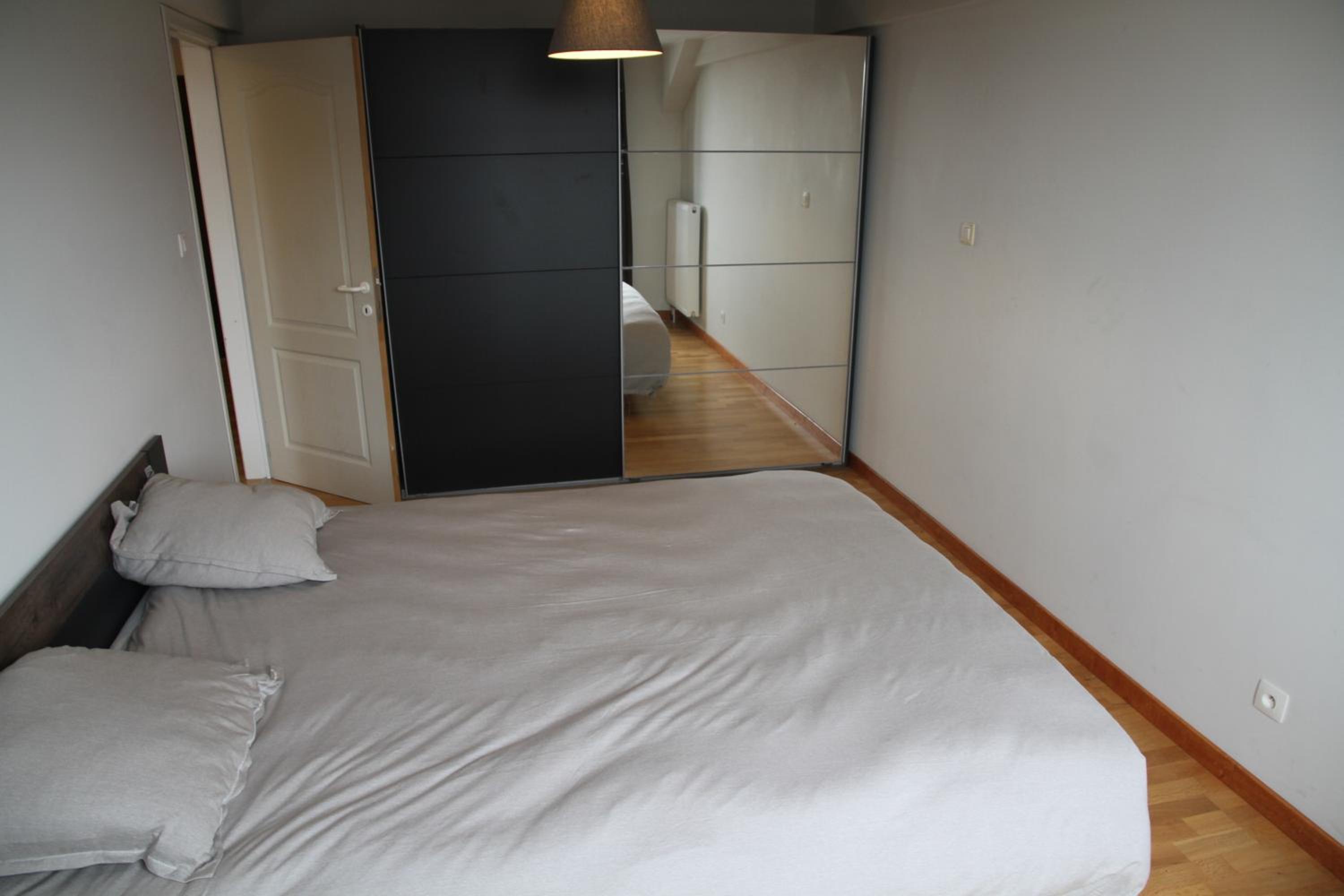Appartement Courcelles