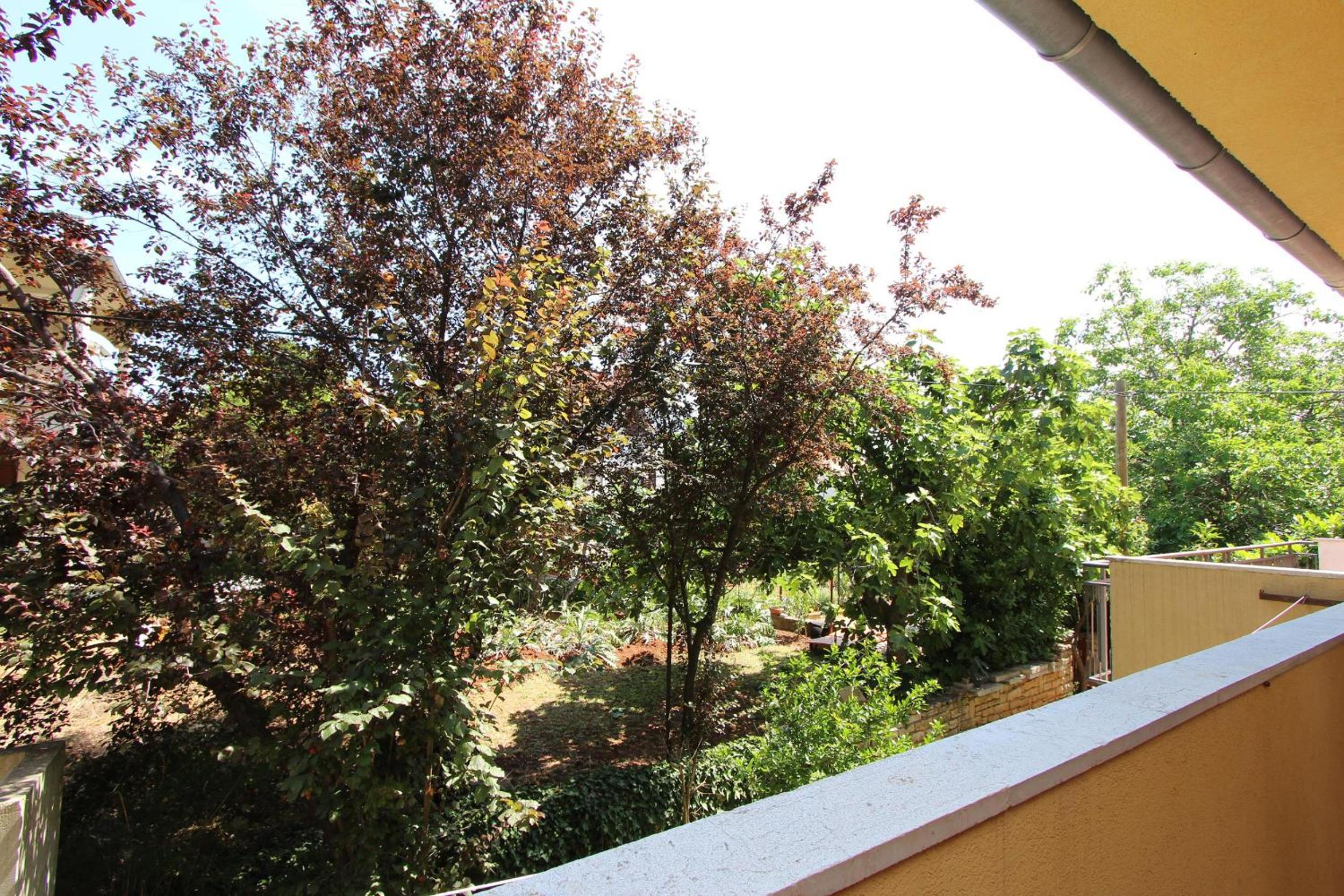 Apartments Lora
