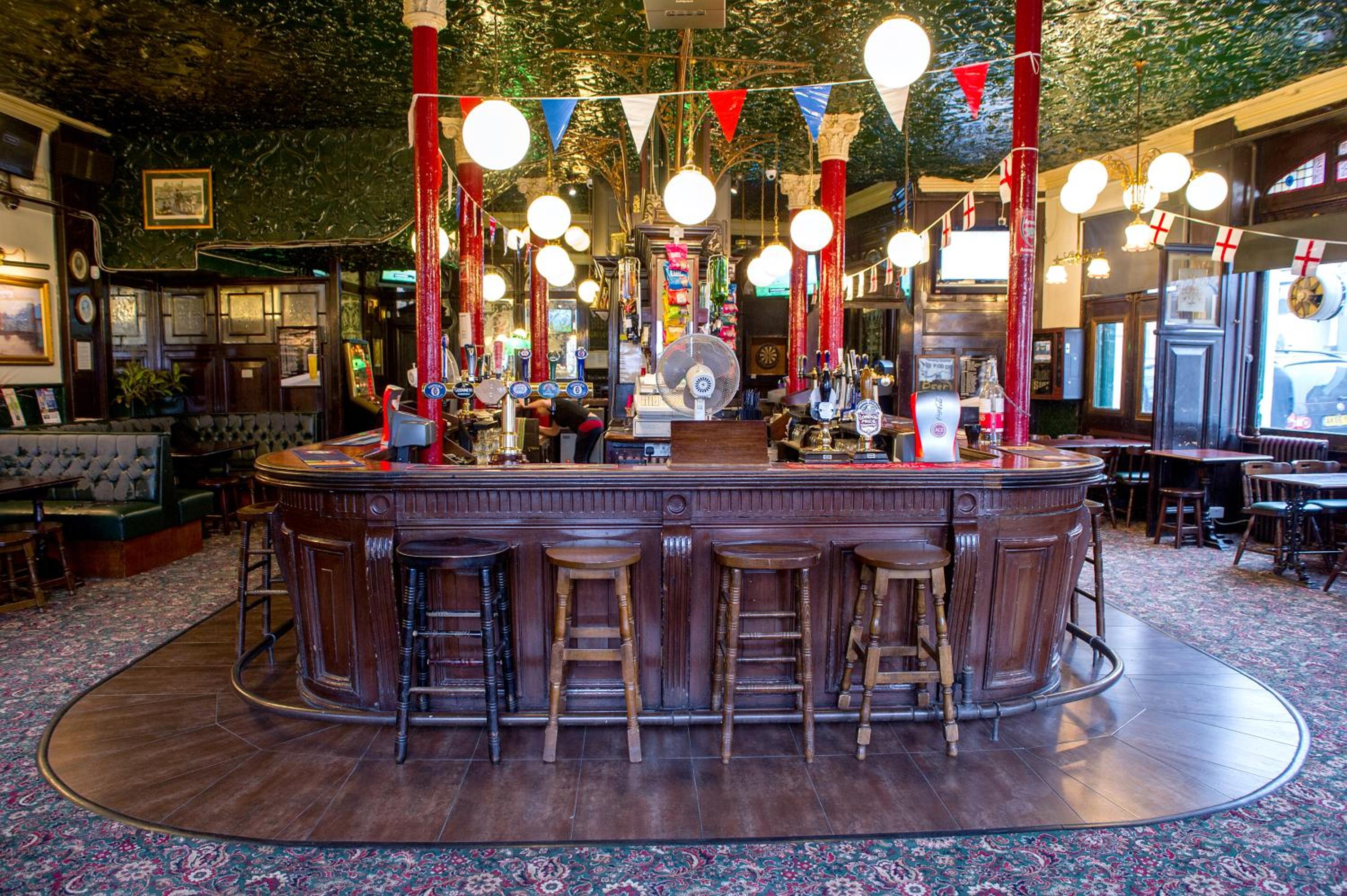 Beaconsfield Hotel