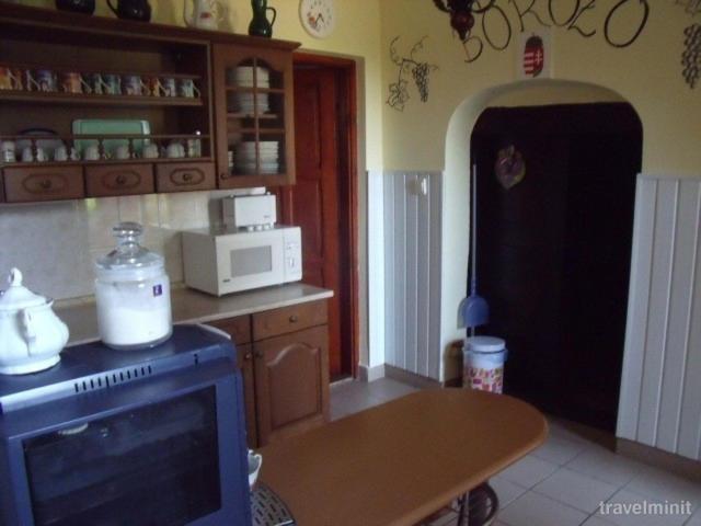Photo 33