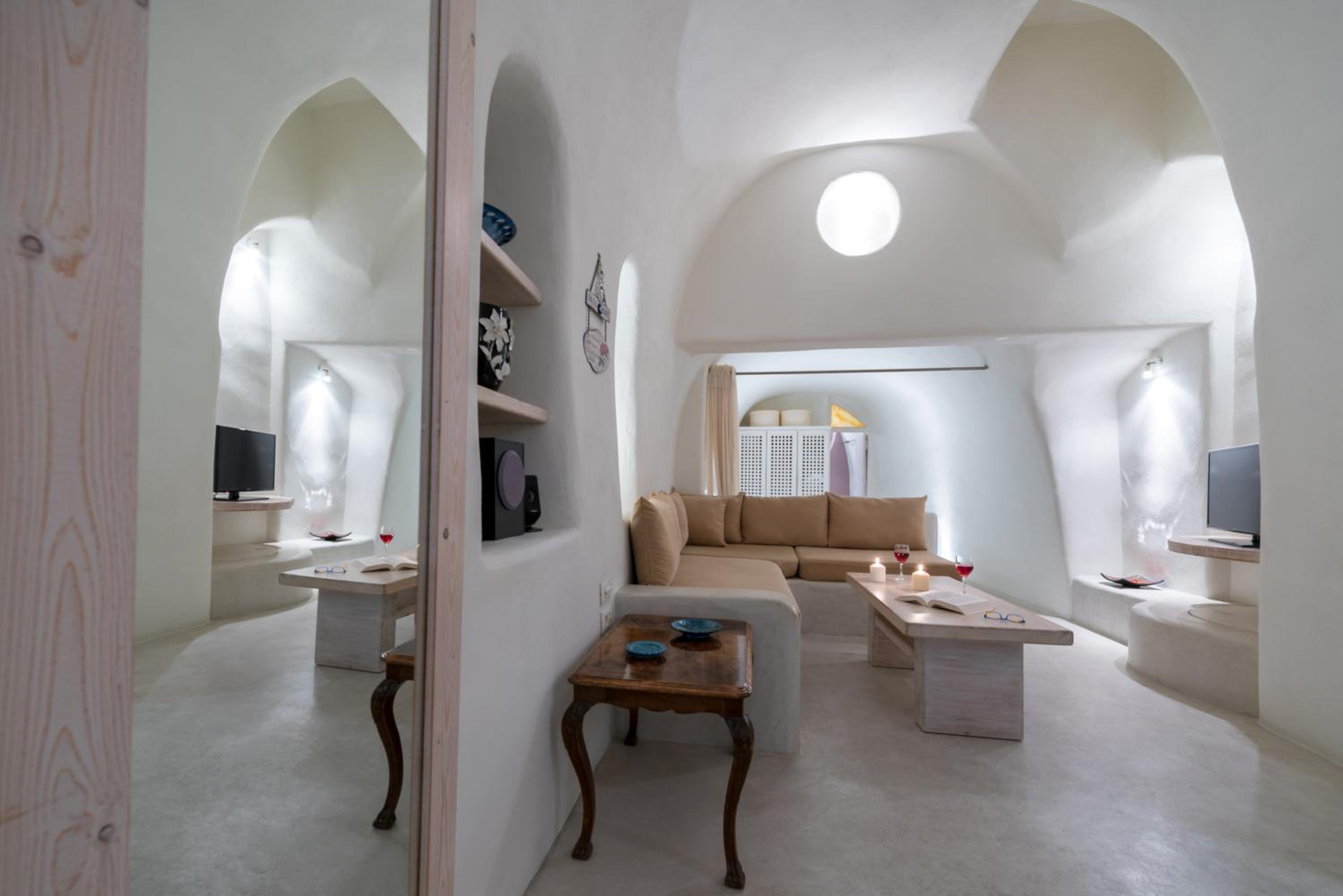 Christina's Cave House
