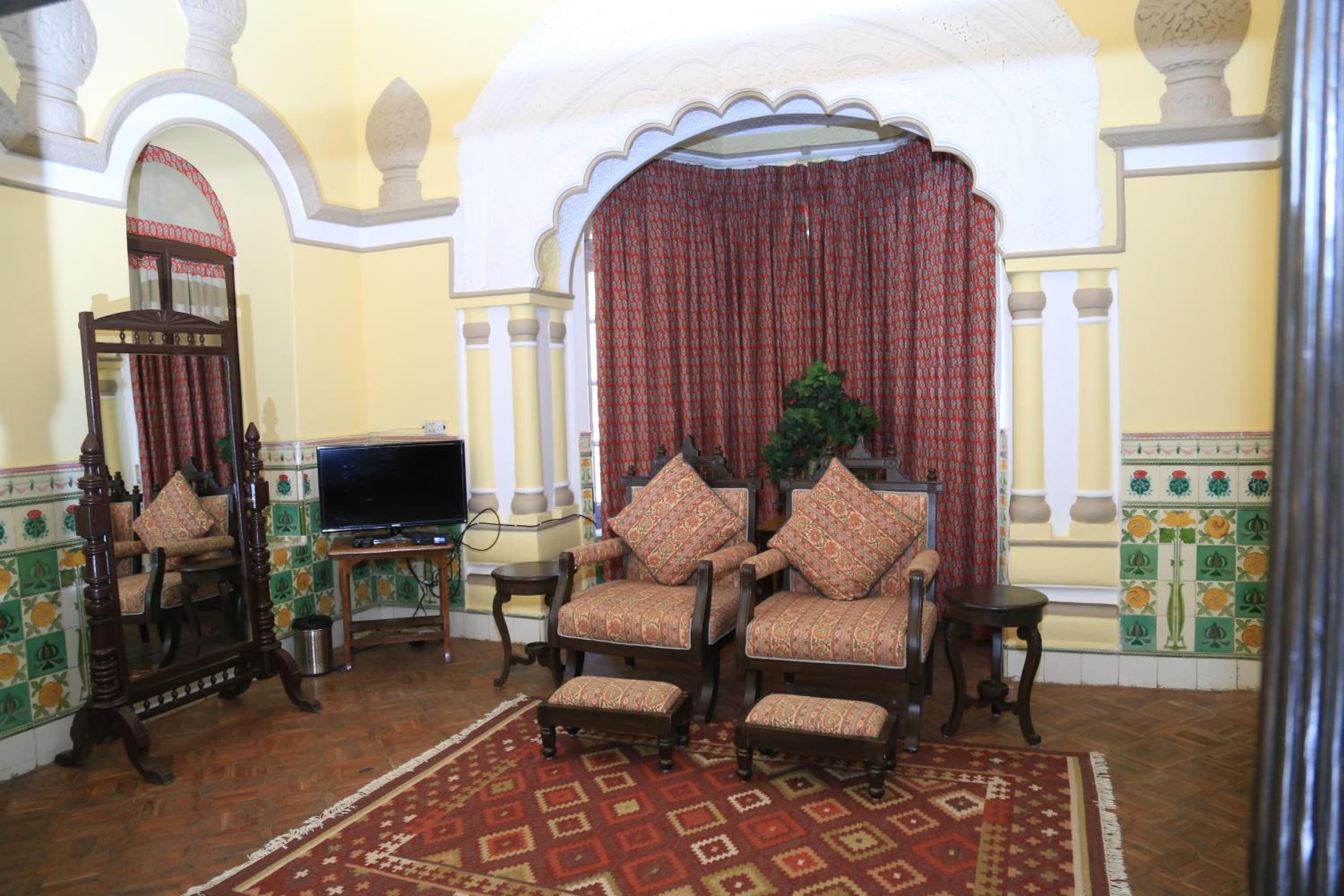 Mussoorie Vacations - Raghu Vilas - Property Image 2