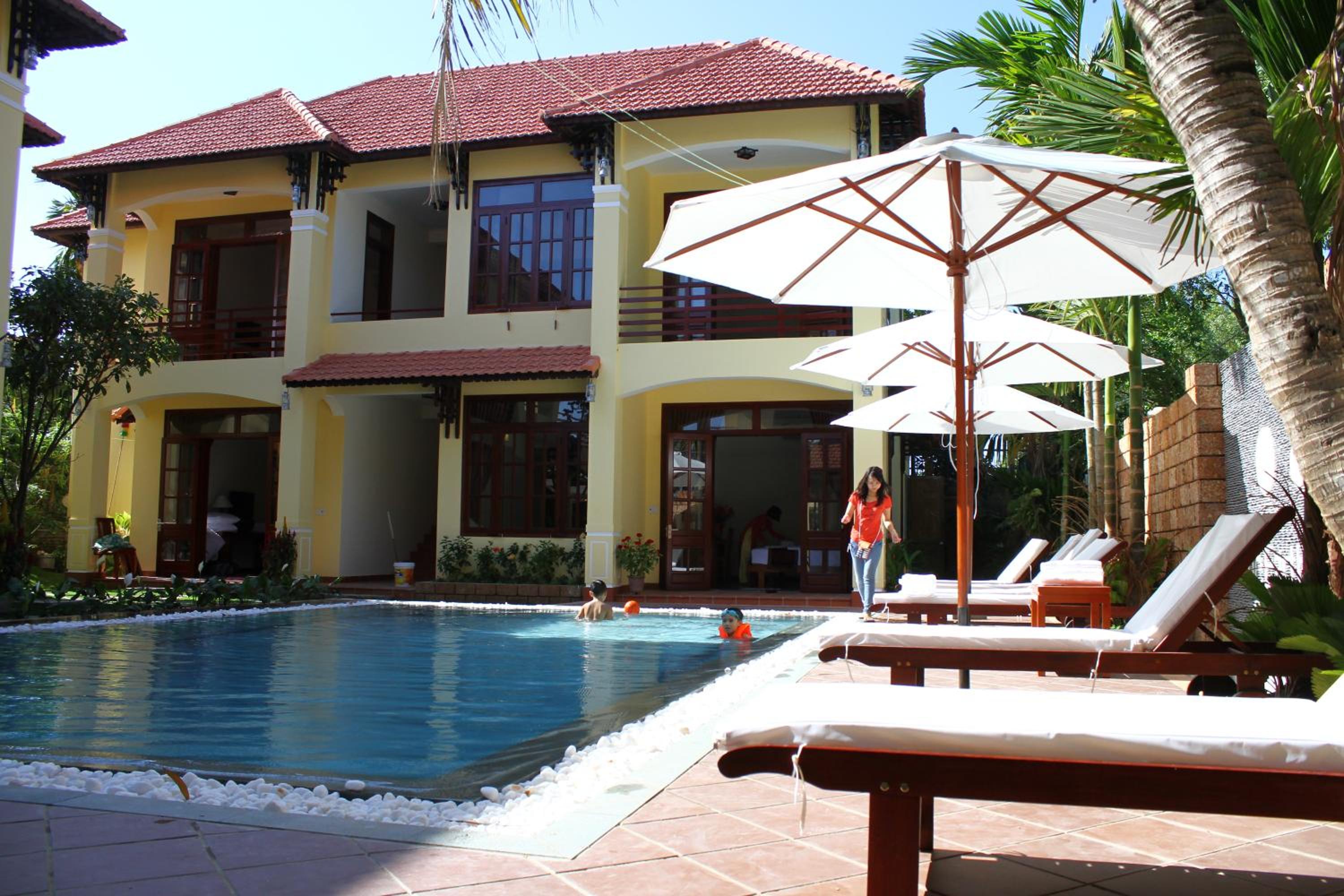 The Earth Villa