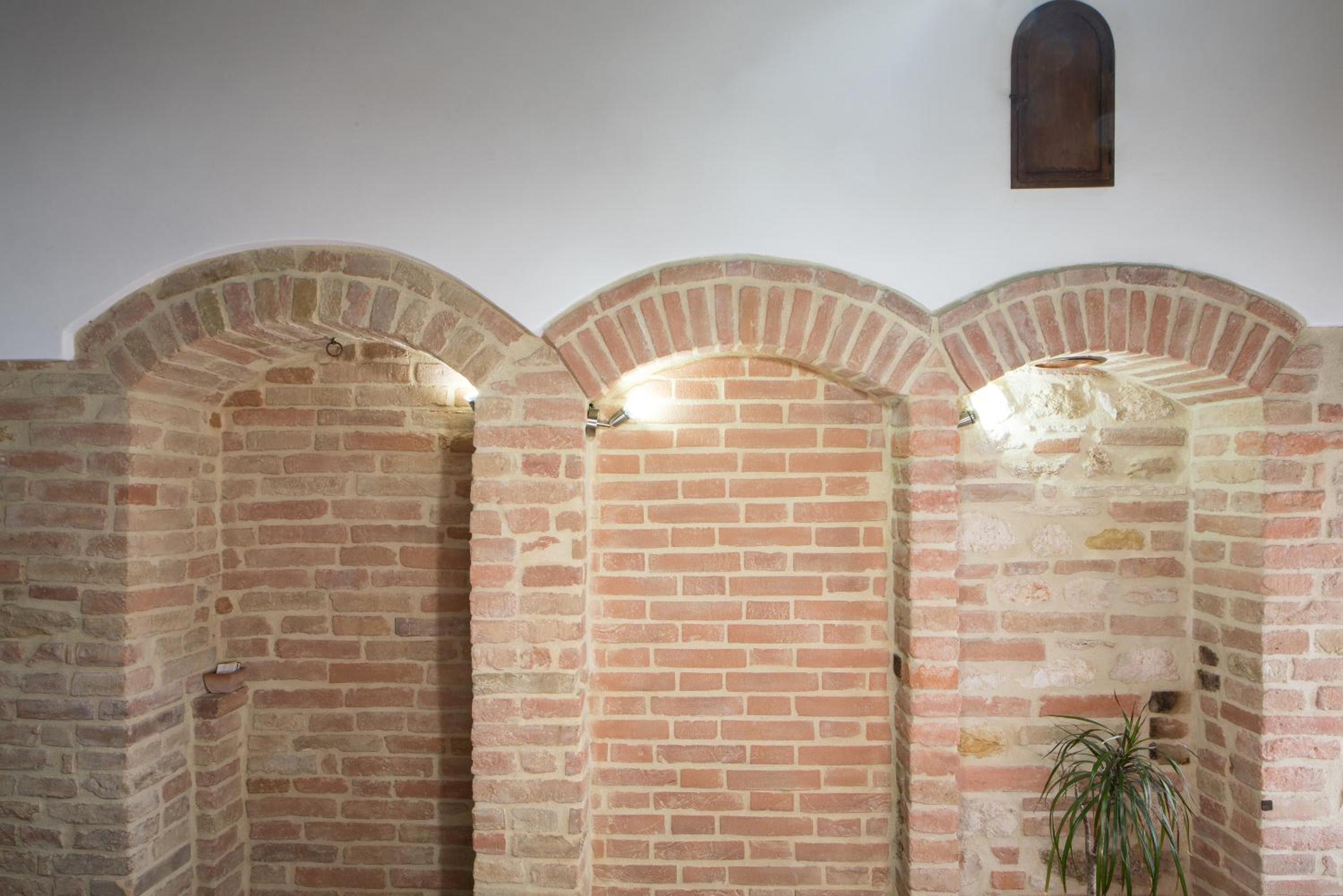 Photo 33