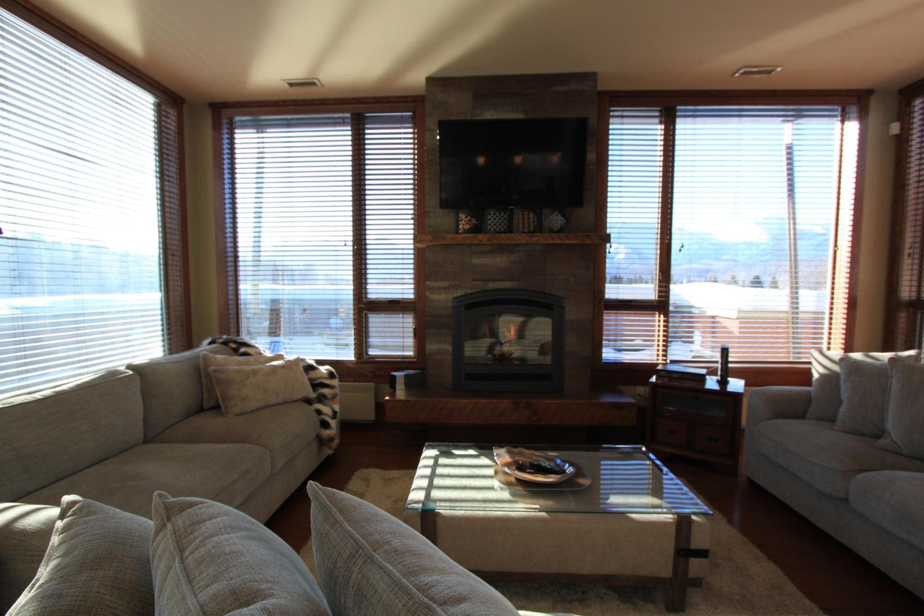 Luxurious 901 Condos by Fernie Central Reservations