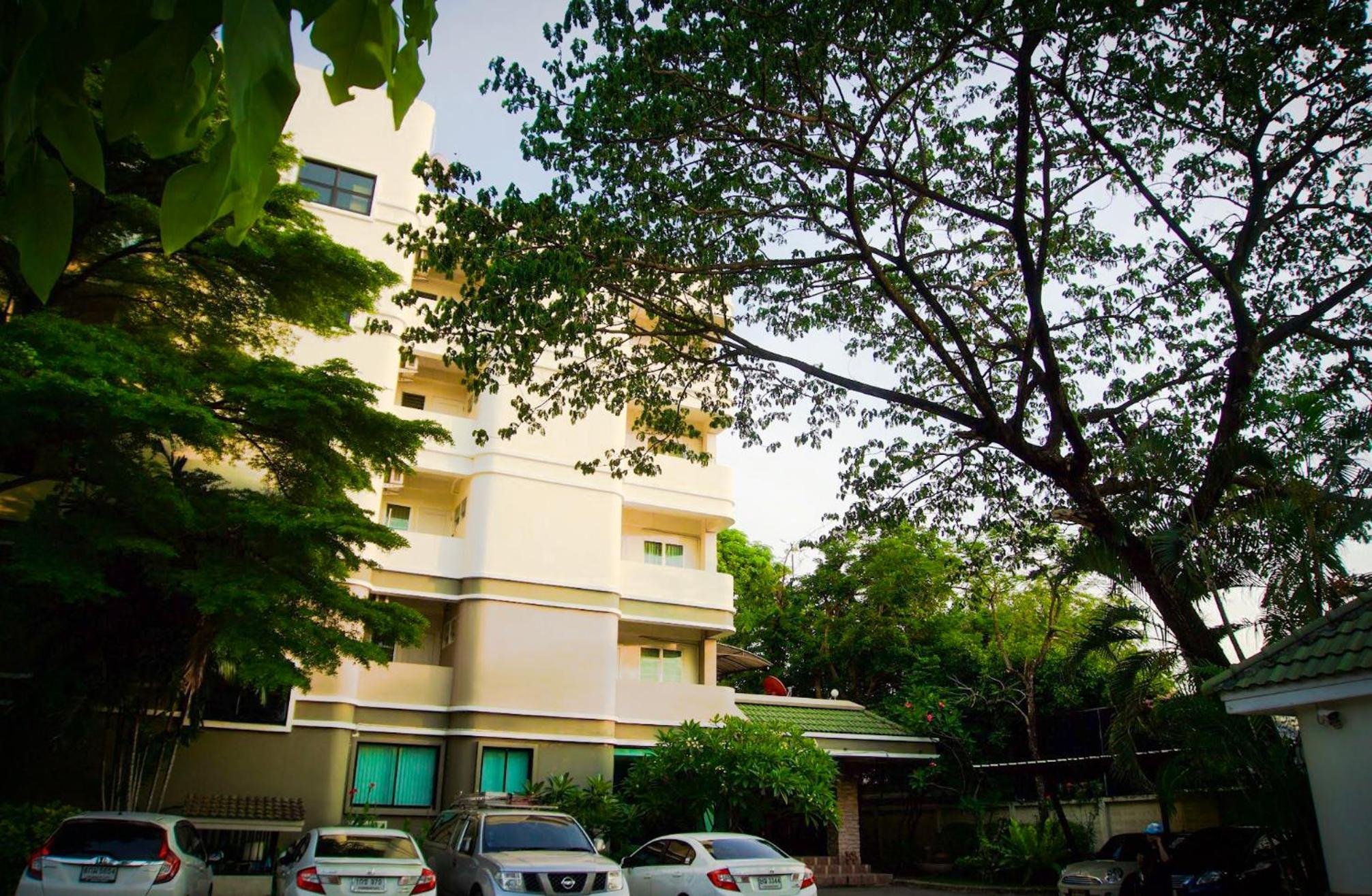 Baan Boonanan Apartment view 3