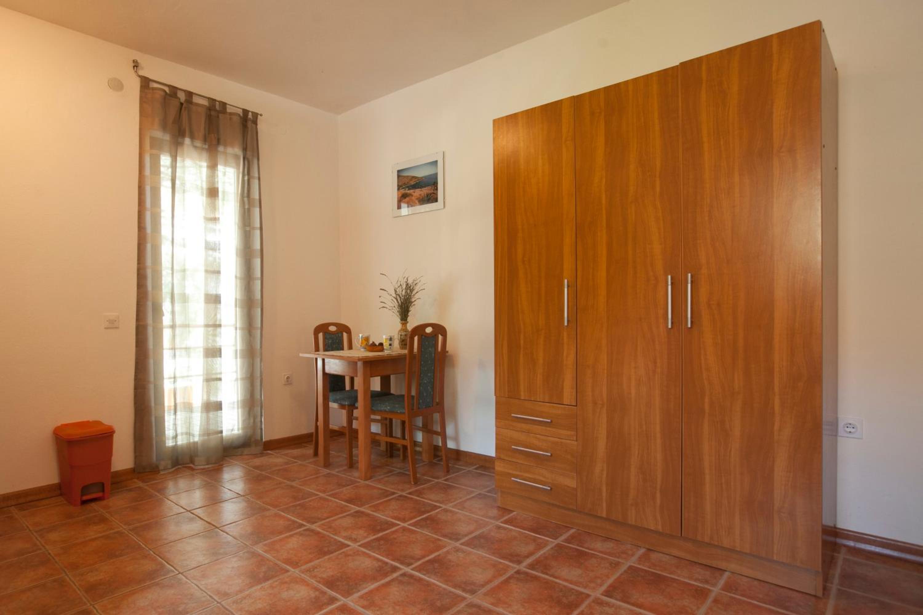 Apartments Pinus view 3