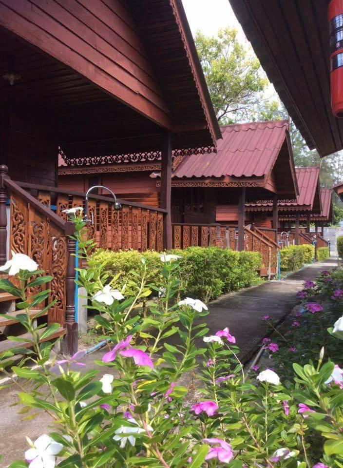 Lipe Power Beach Resort