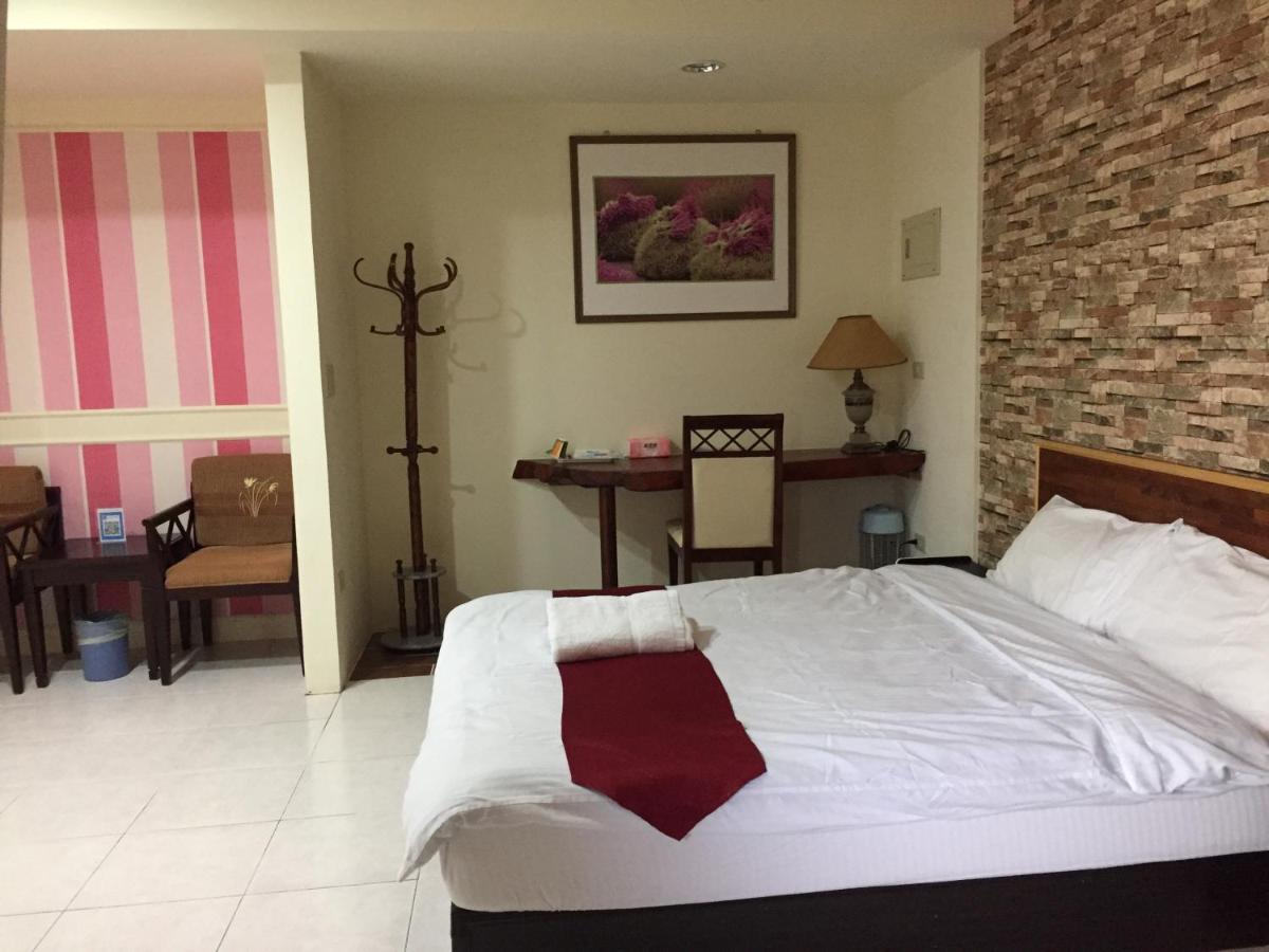 Tainan B&B Hall West Centra