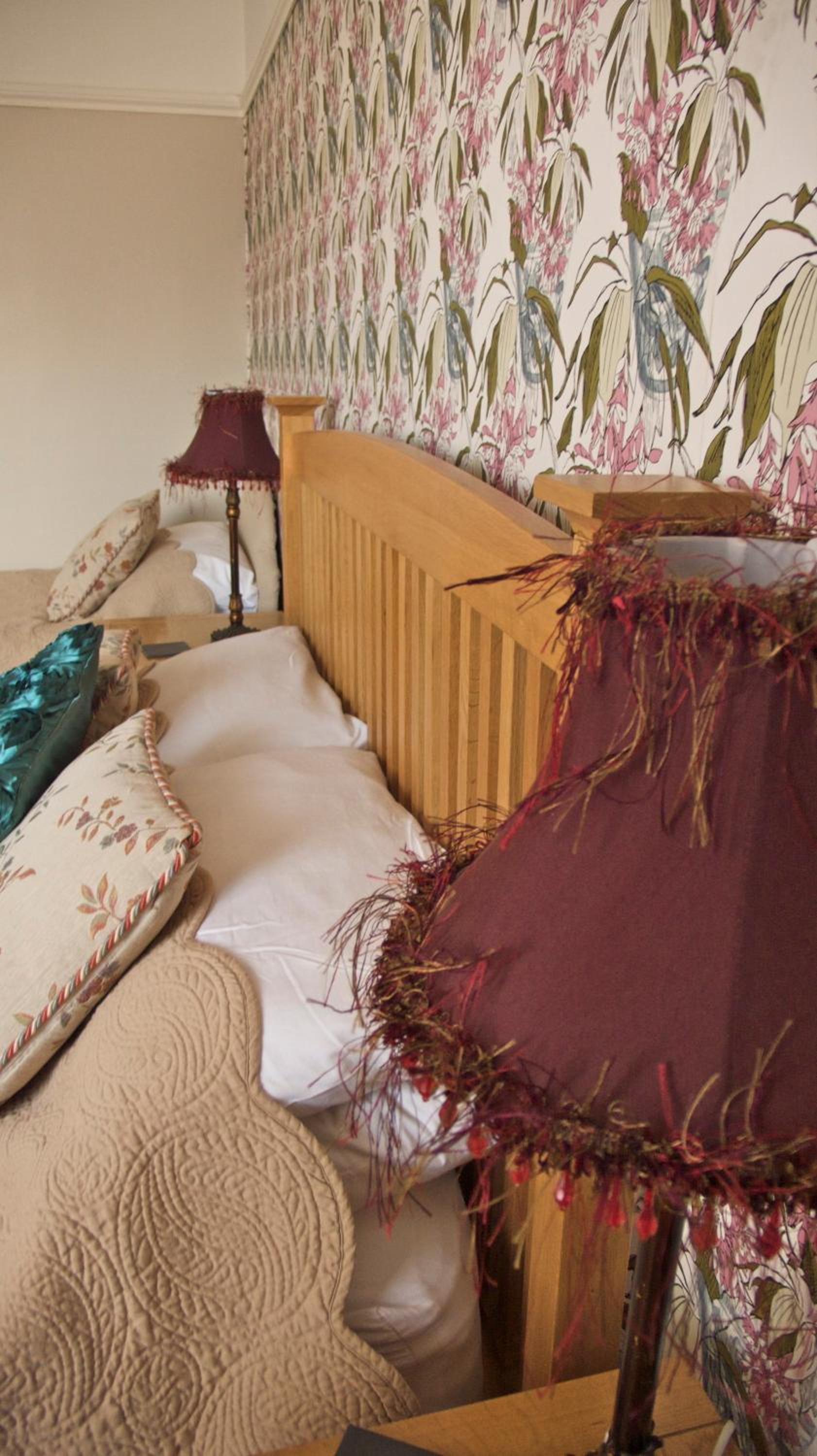 Acorn Guest House in Hull