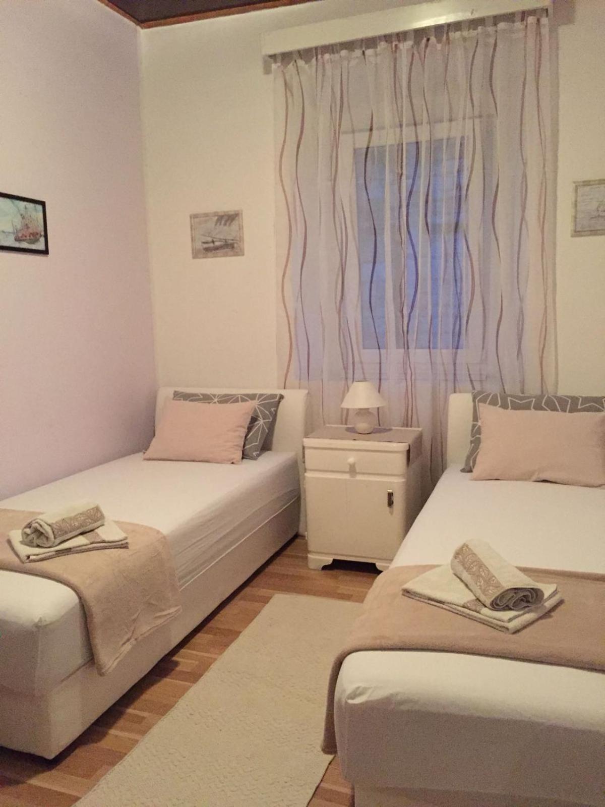 Apartmani Vela Luka view 5