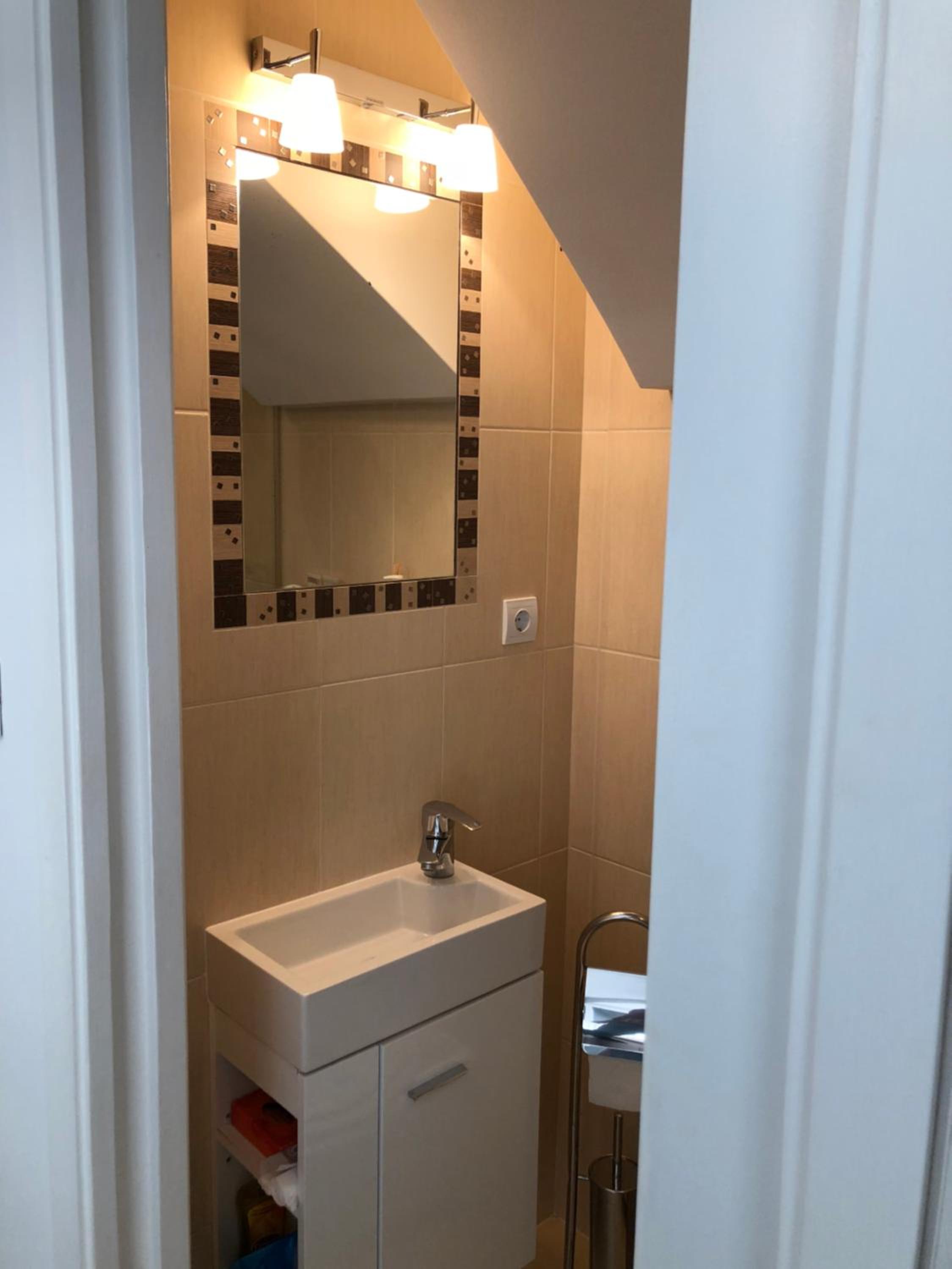 Room Lana
