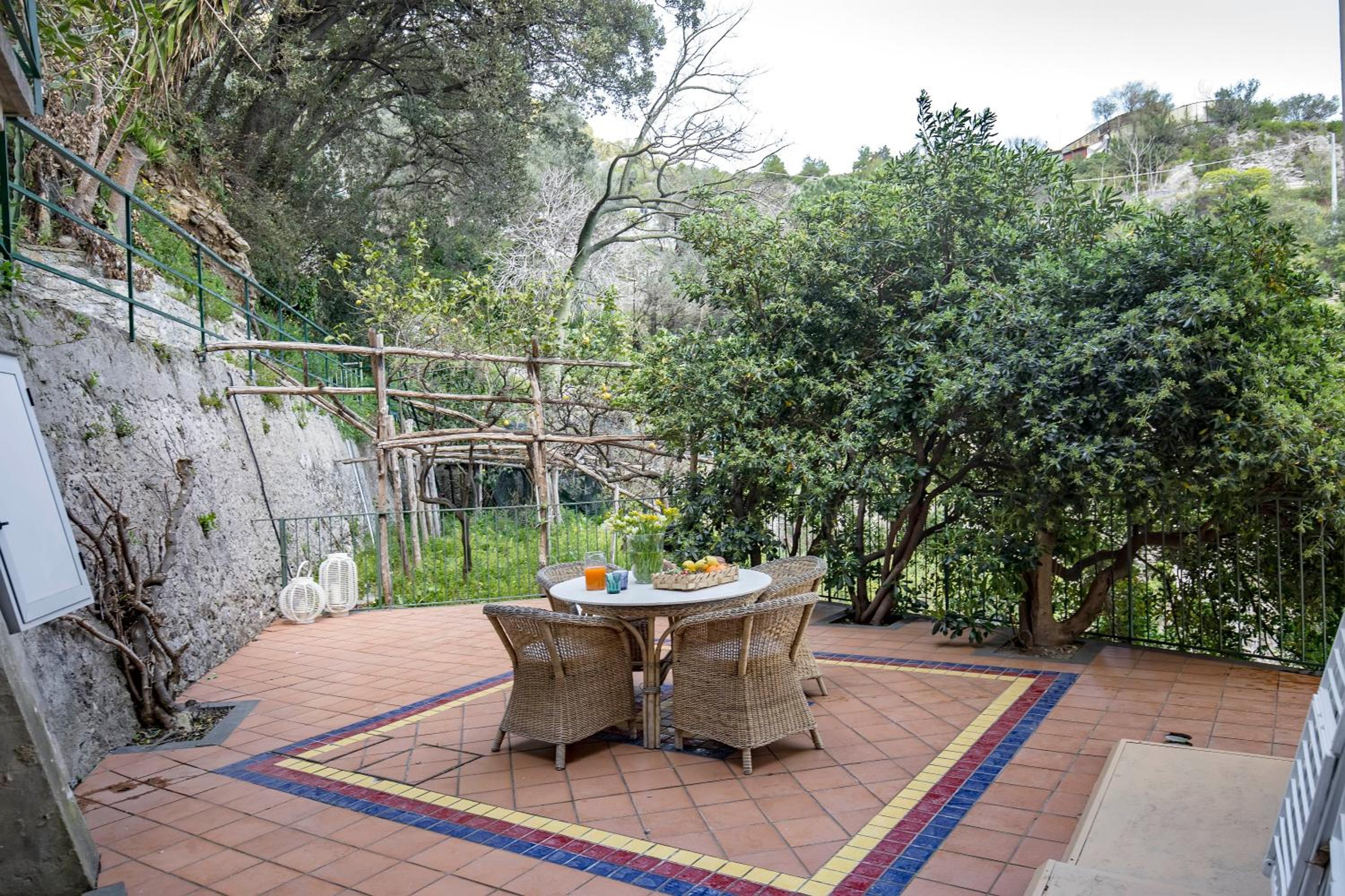 Villa dei Limoni con terrazza e discesa a mare view 5