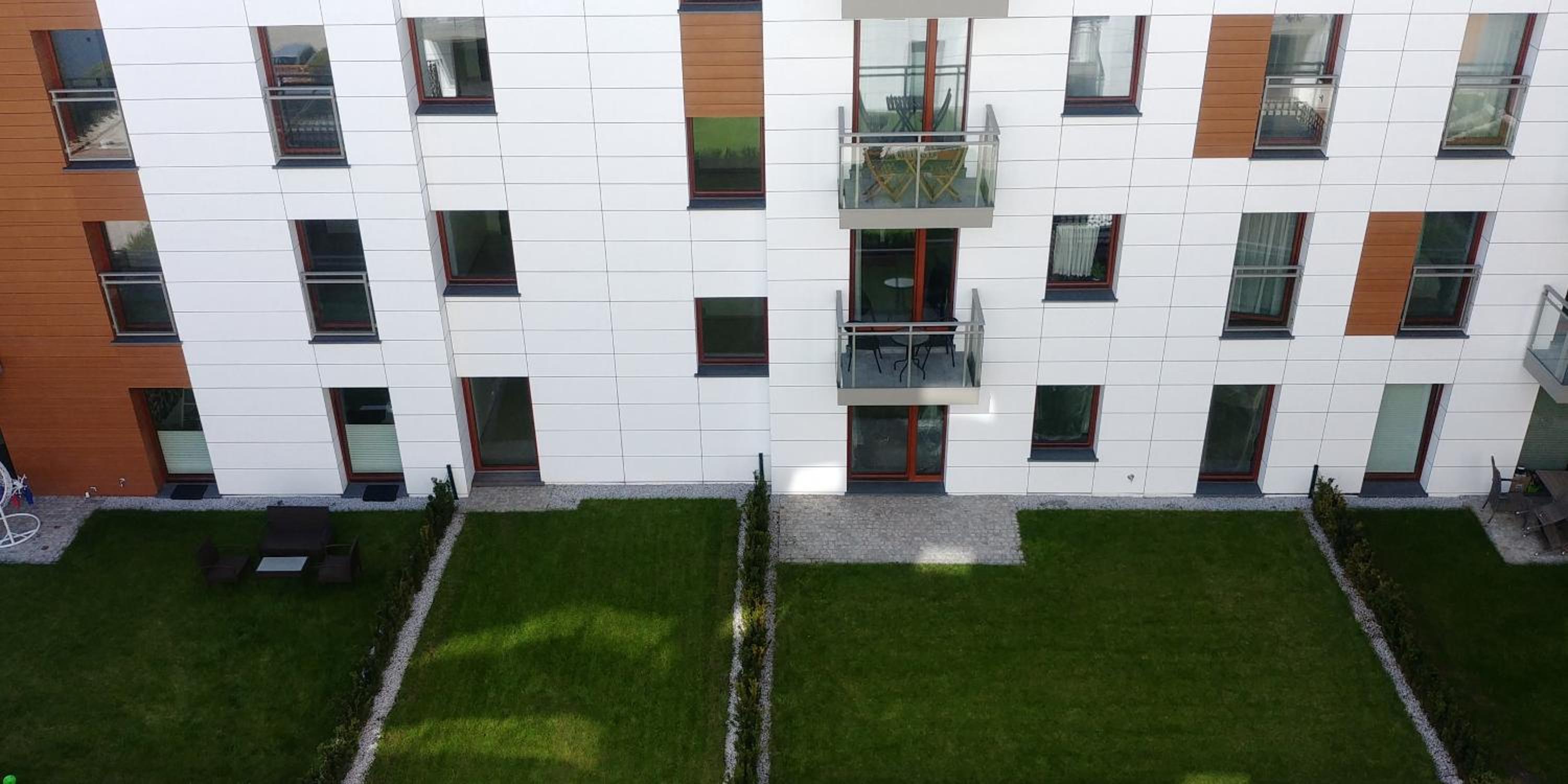 Live & Travel Apartments Number 1