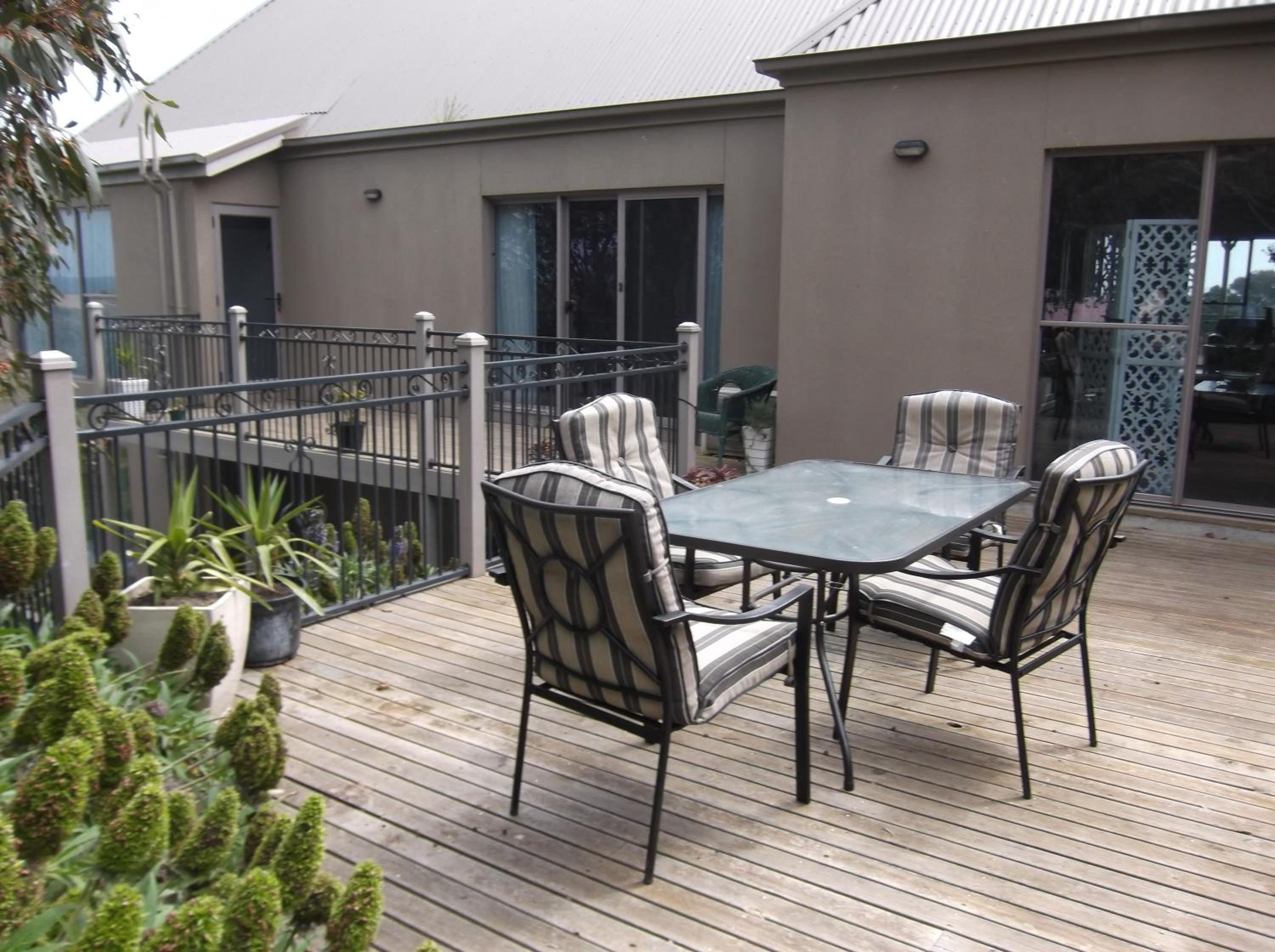 Swan Lake Guest House