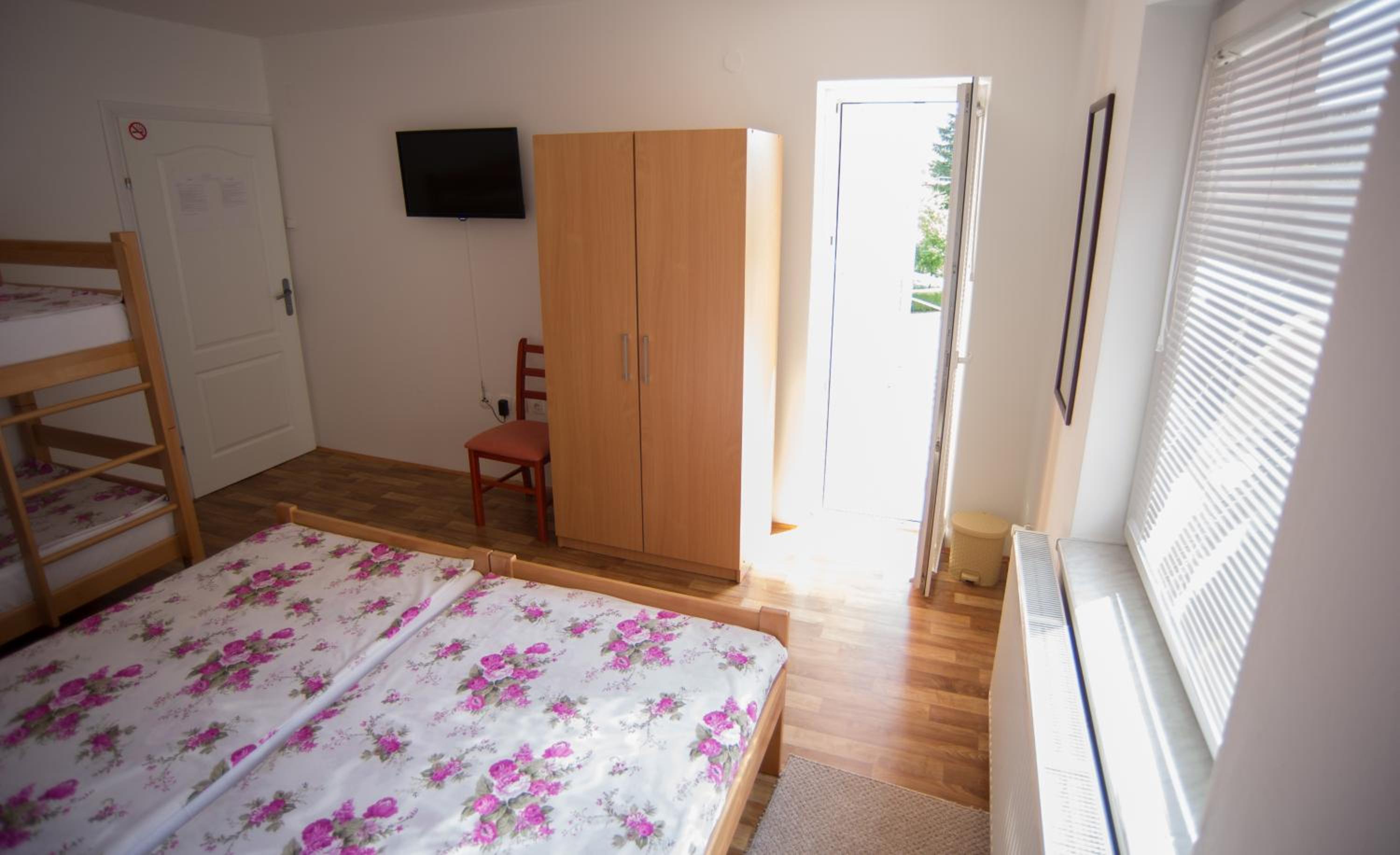 Hostel Larisa view 2