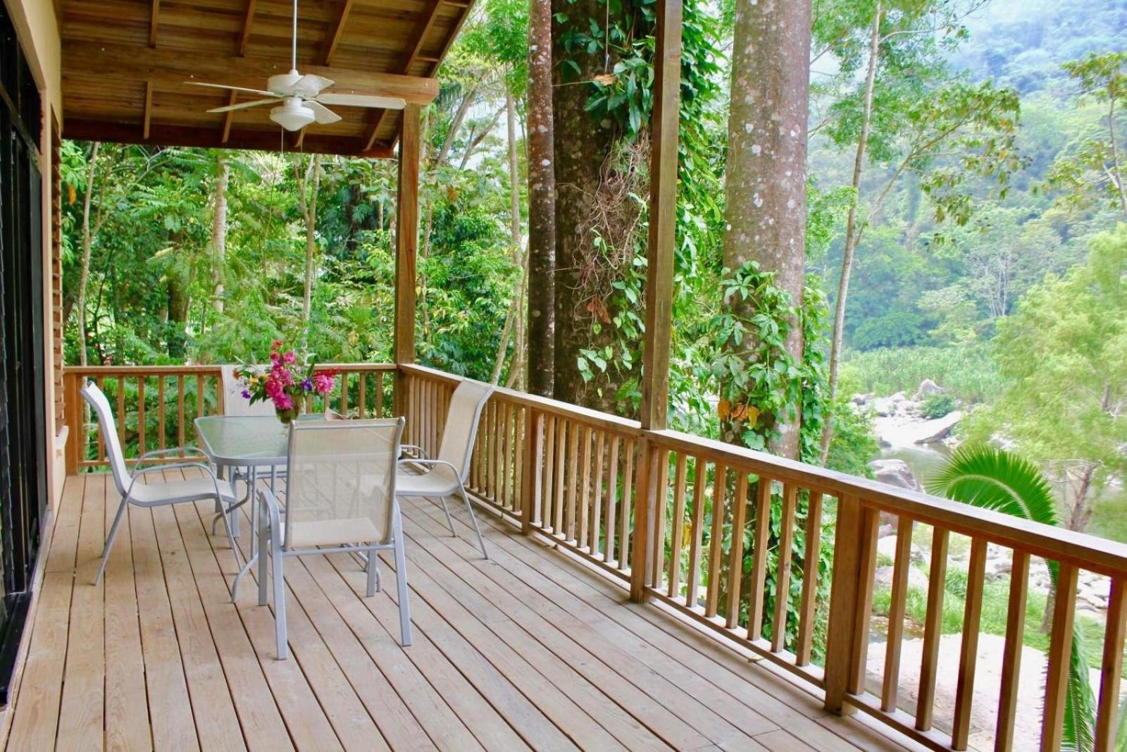 Villas Pico Bonito