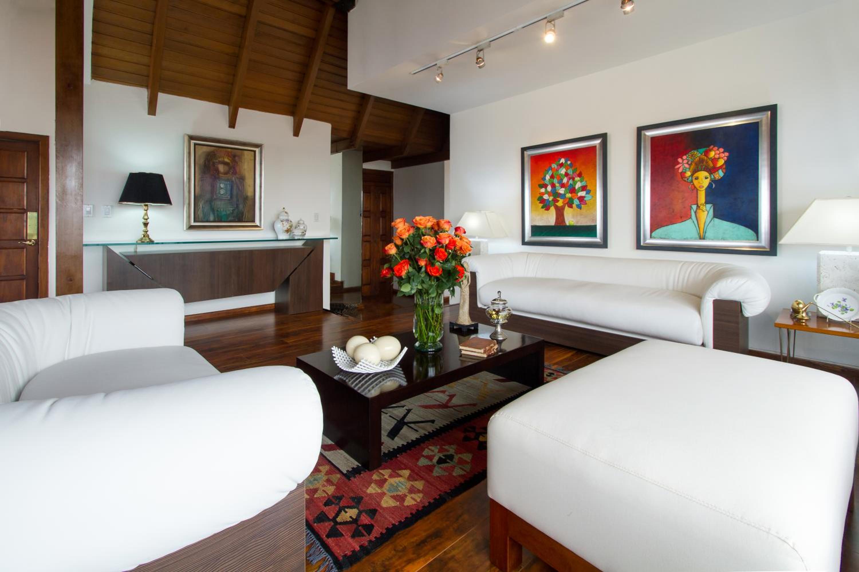The Penthouse Lodge