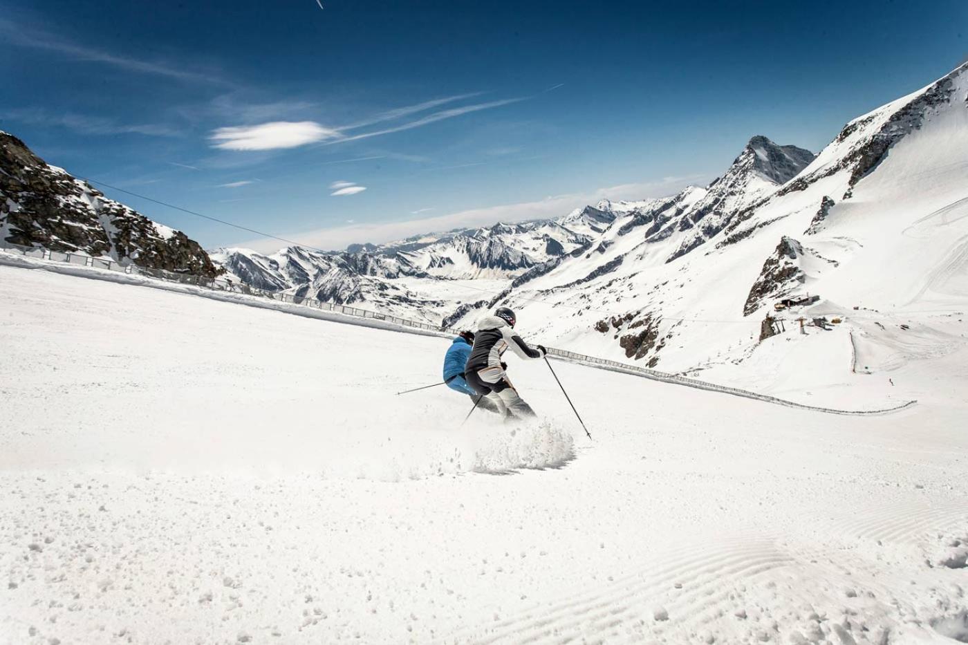 Mountainview Lodge - Chalet im Zillertal direkt am 5 Sterne Campingplatz Aufenfeld mit Hallenbad und Sauna