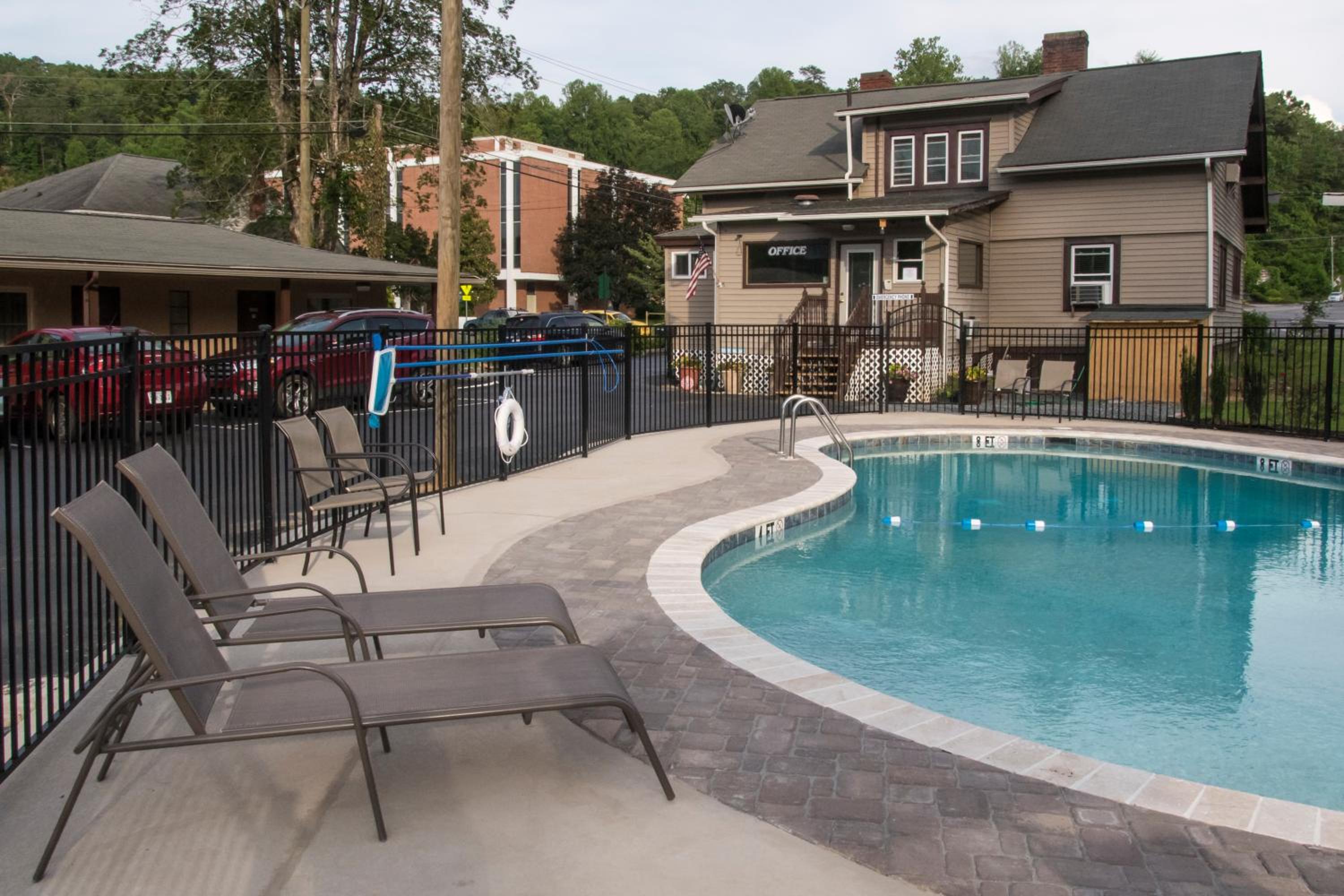 Relax Inn - Bryson City