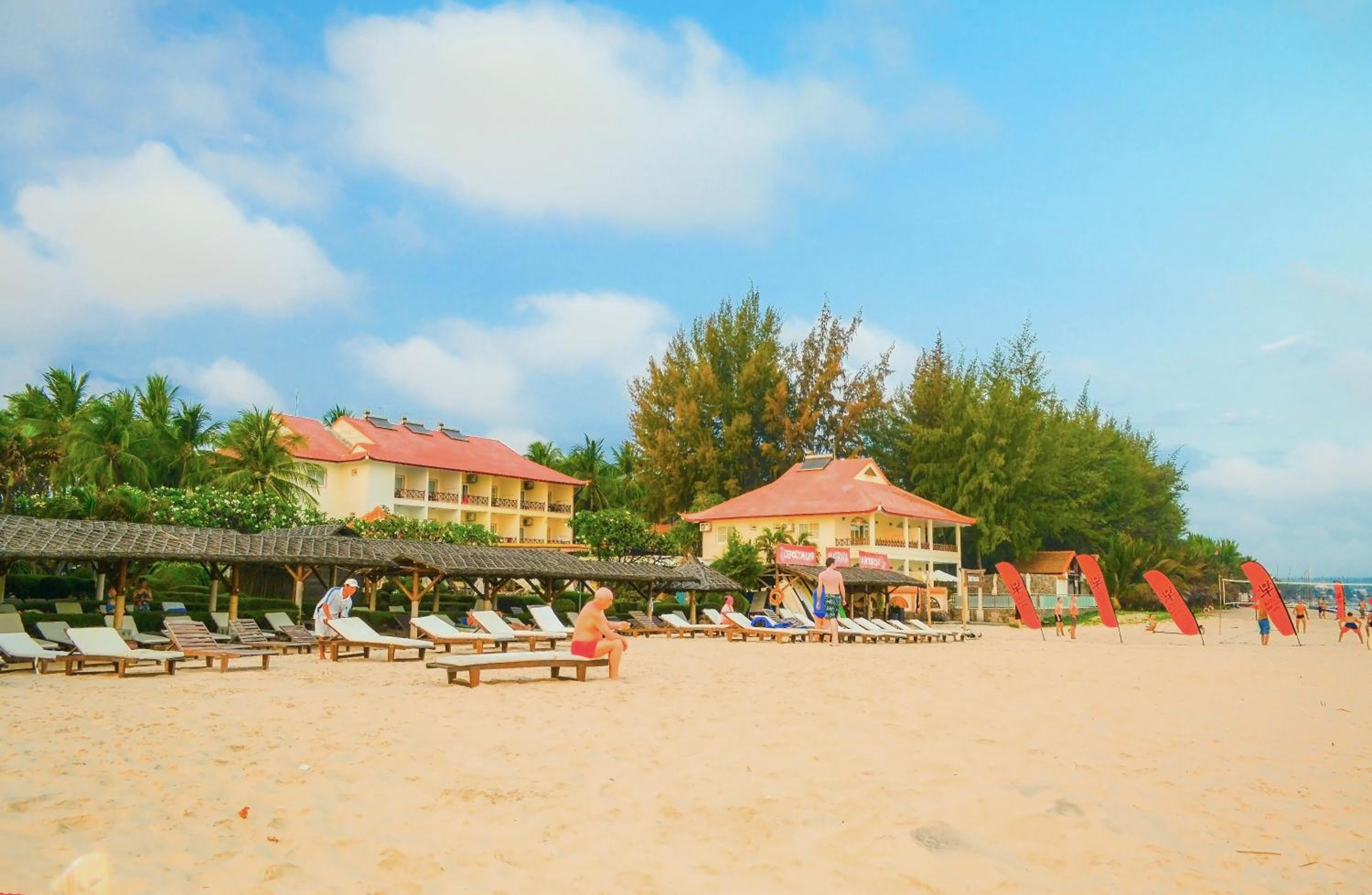 Le Aqua Resort & Spa Phan Thiet - Swiss Village Resort & Spa