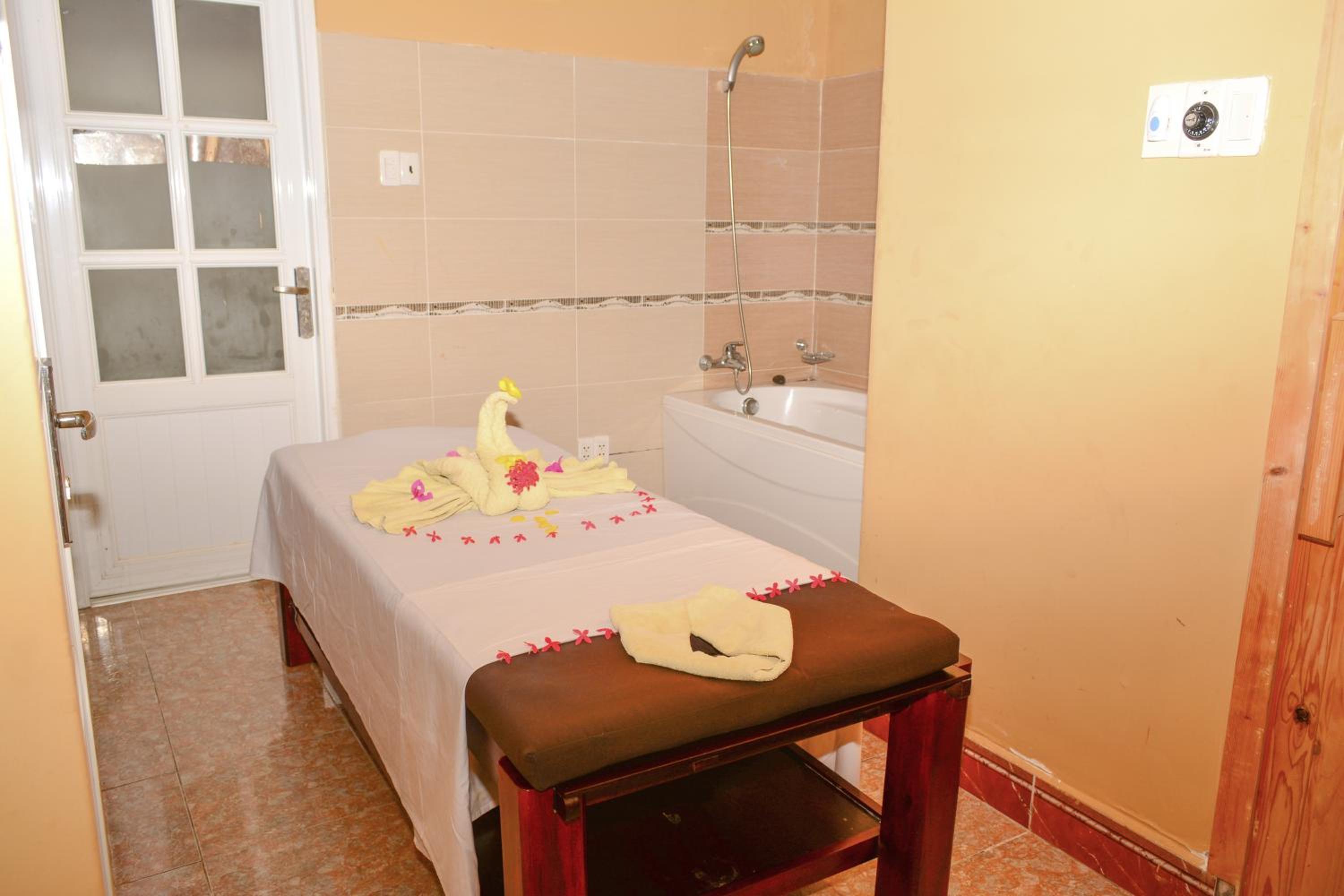 Le Aqua Resort & Spa Phan Thiet - Swiss Village Resort & Spa