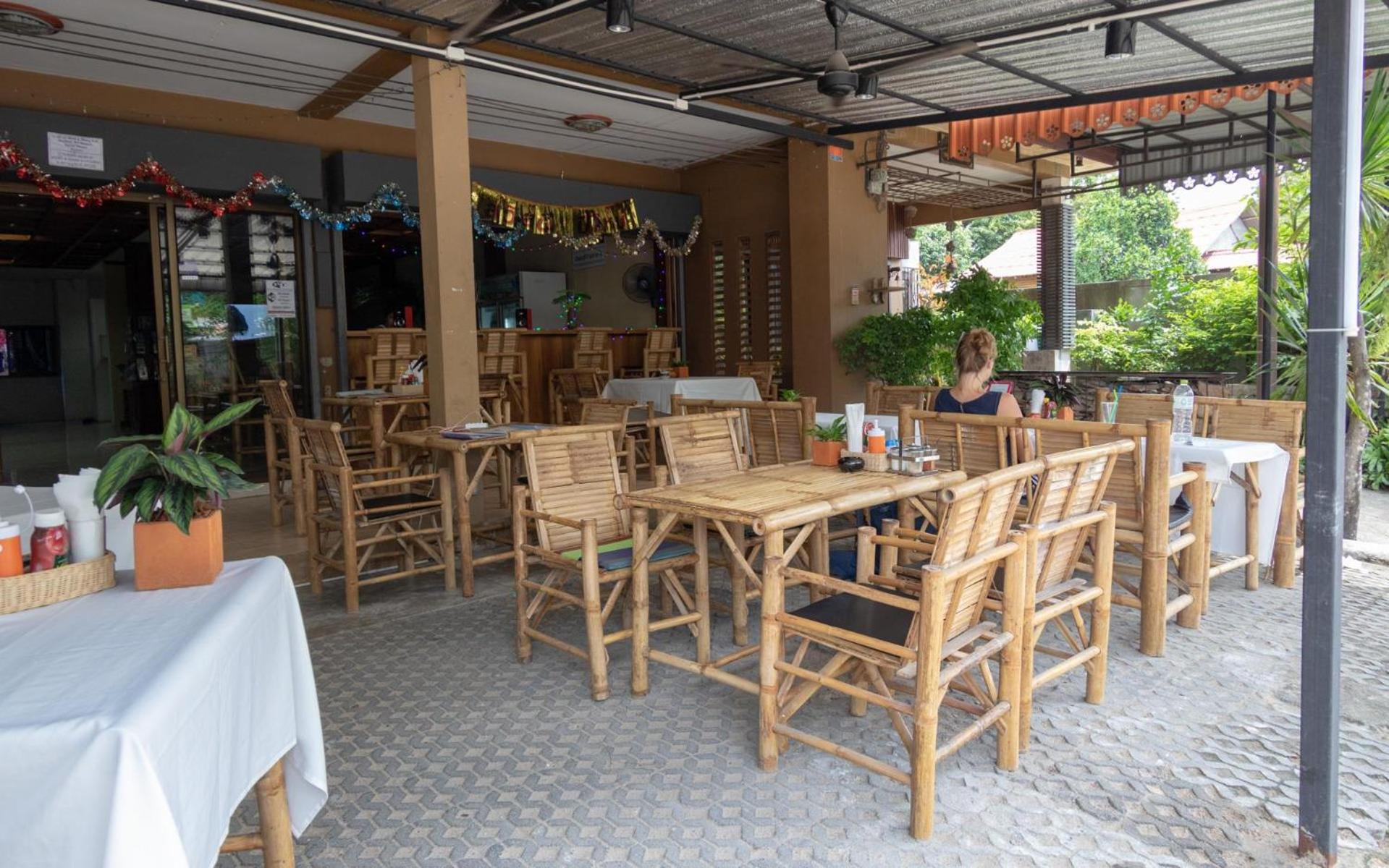 P & T Guesthouse