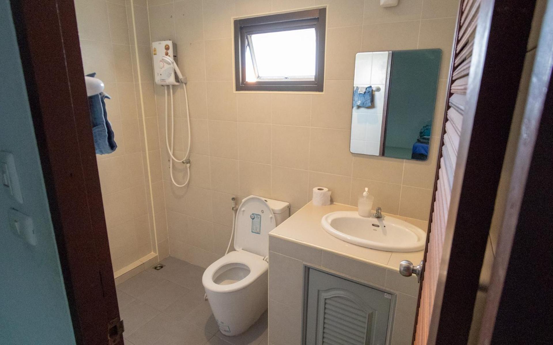 P & T Guesthouse