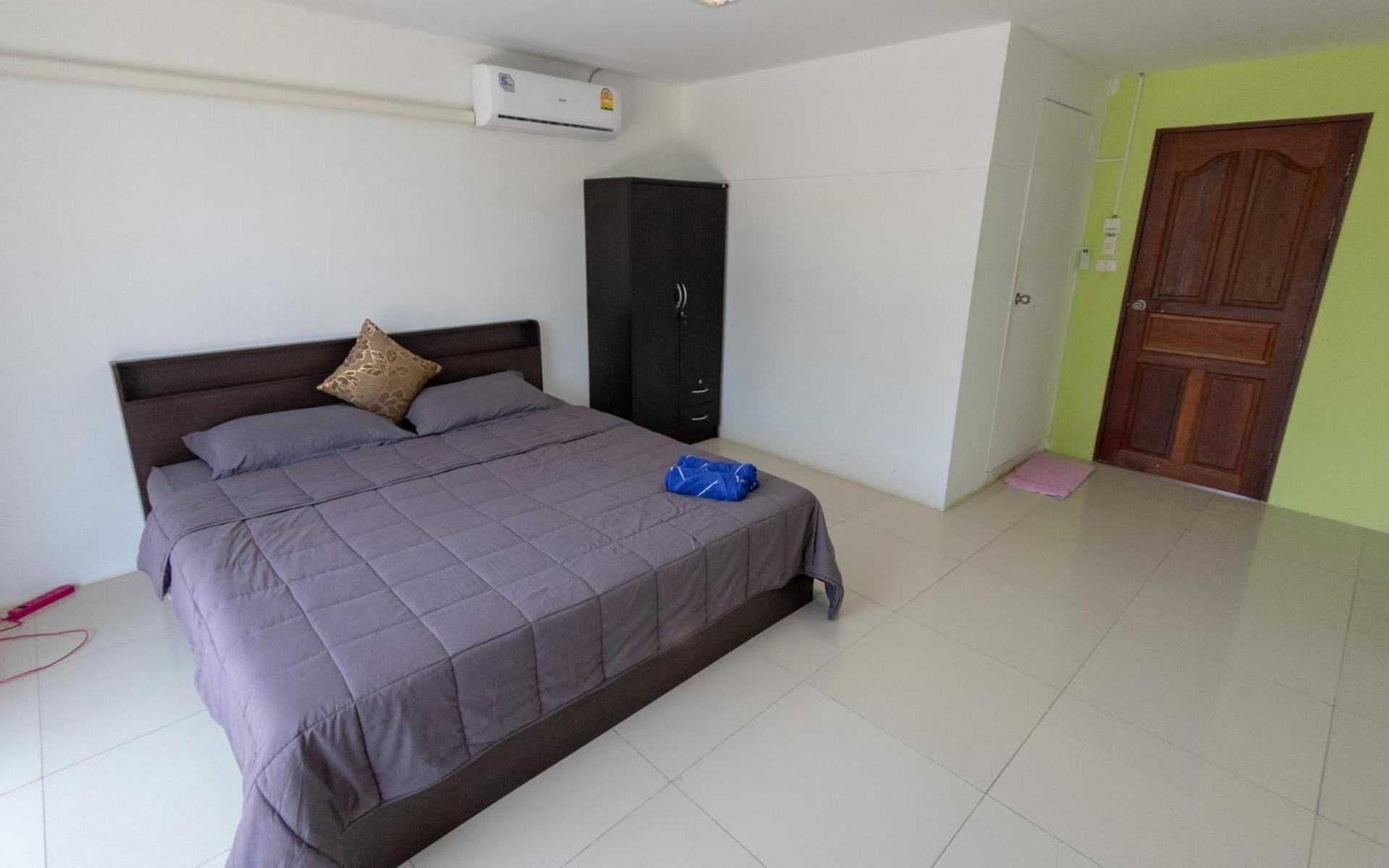P & T Guesthouse