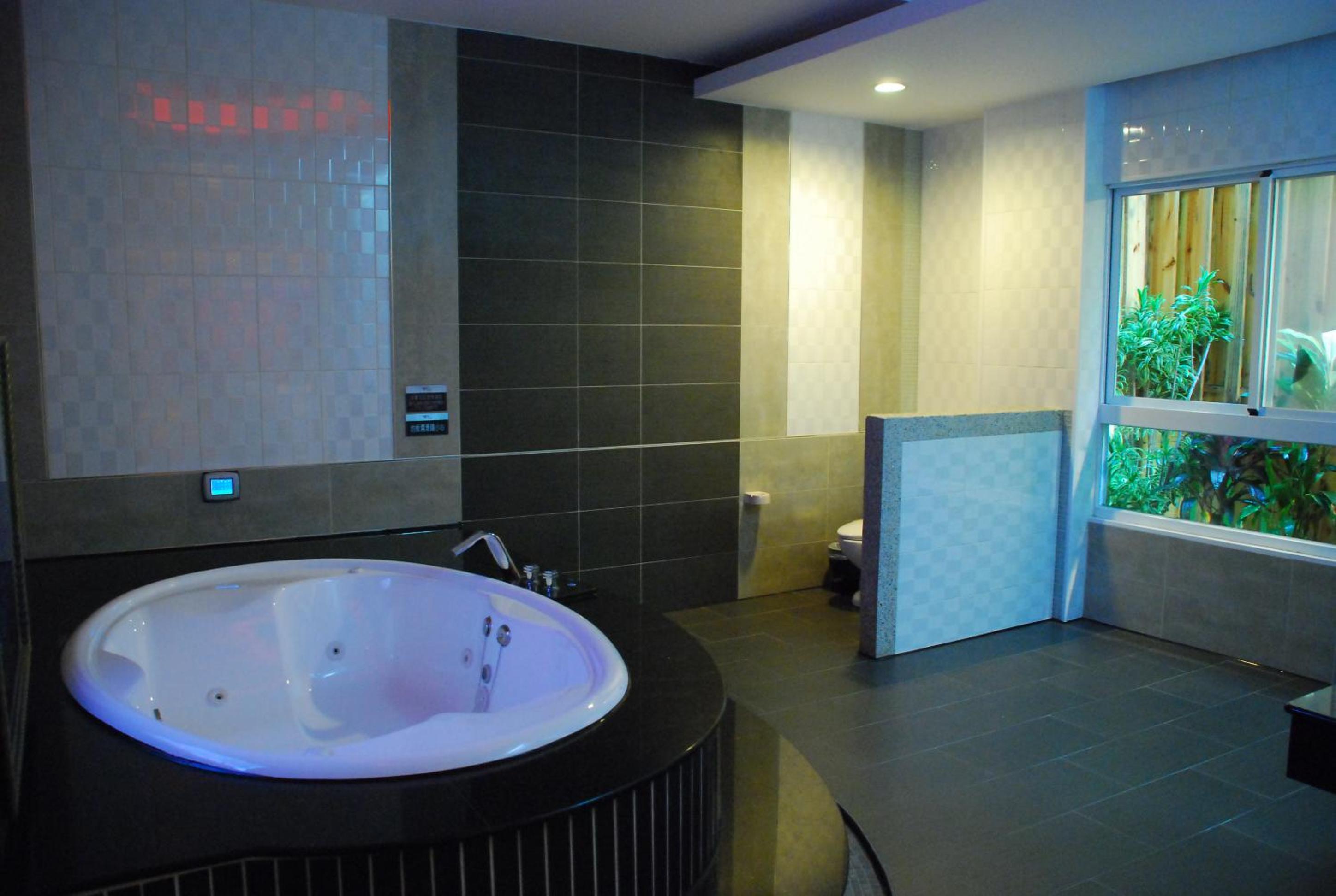 Wei Feng Exquisite Motel Pintung Branch