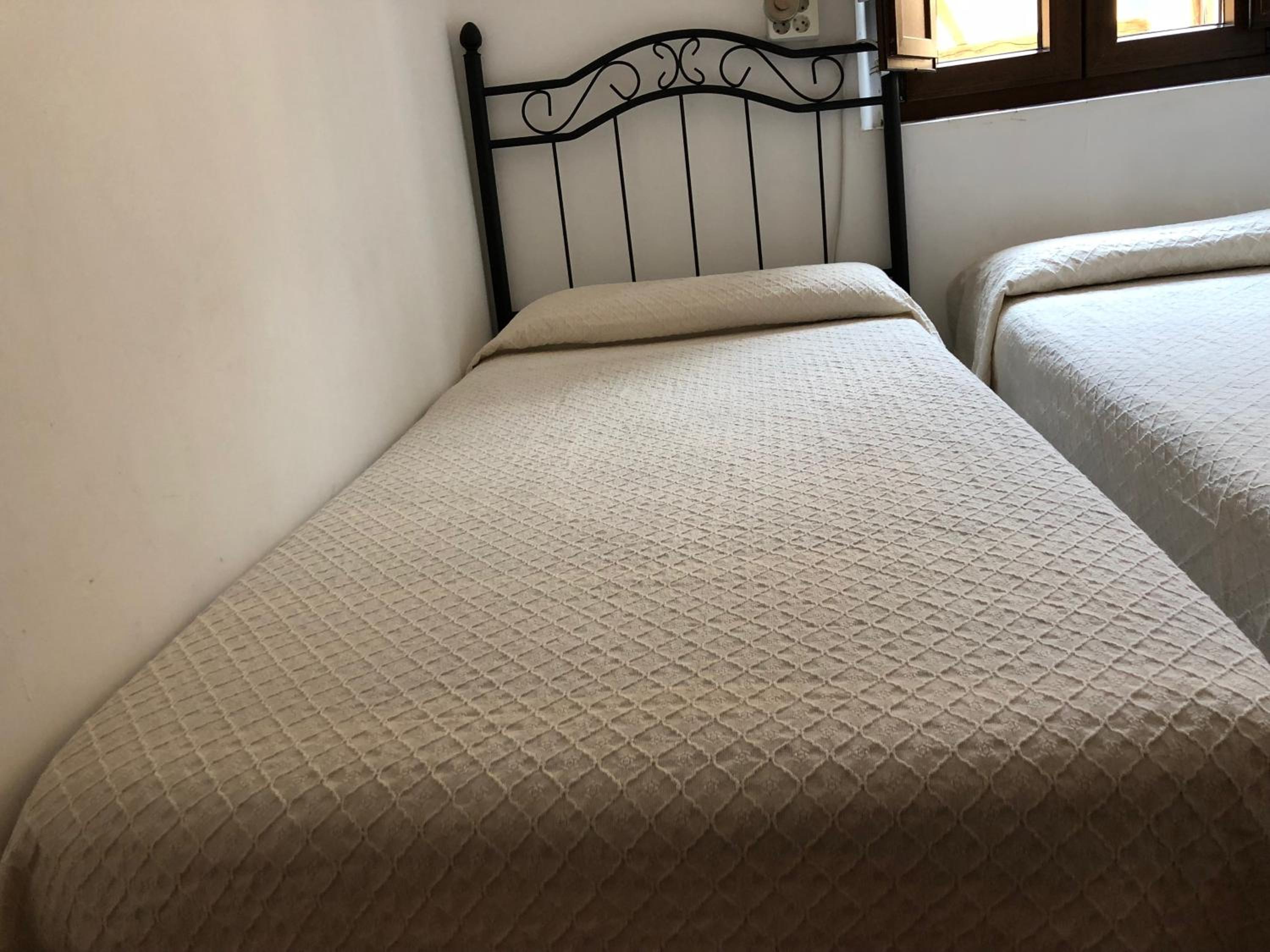 Albergue Rosalia / Pilgrim Hostel