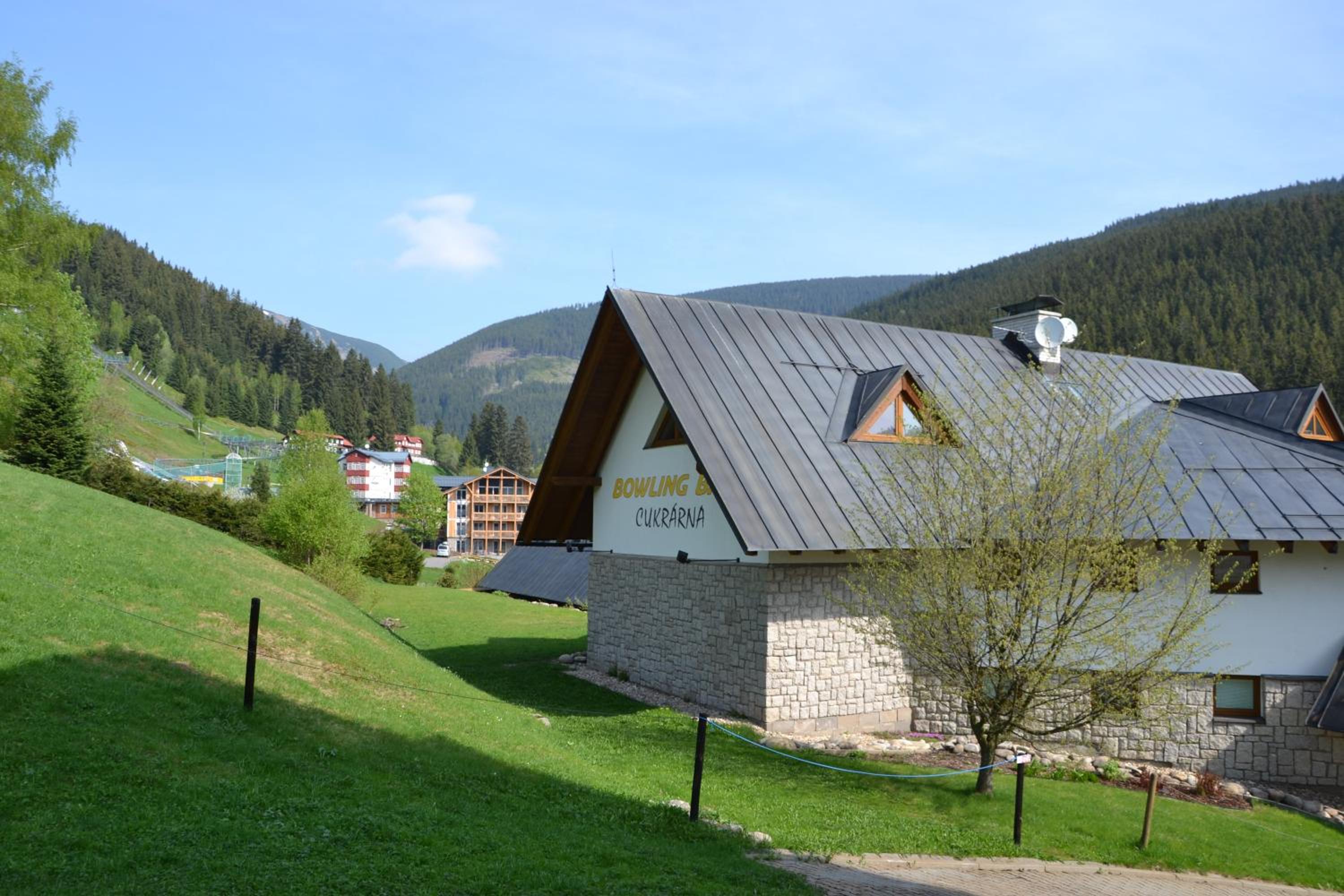 Photo 12