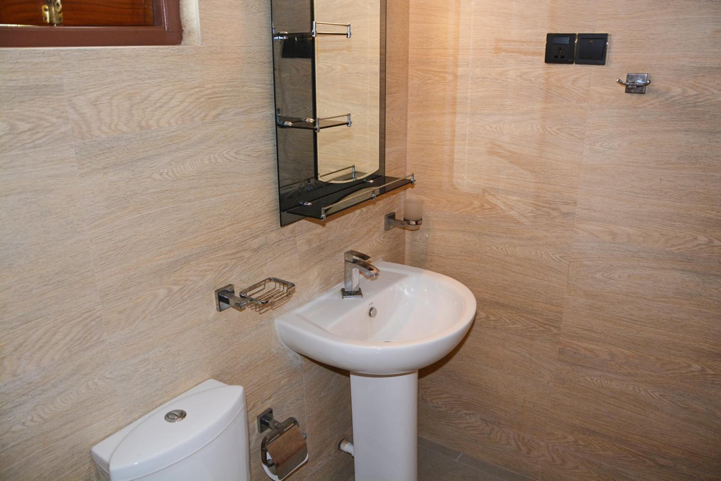 Photo 12
