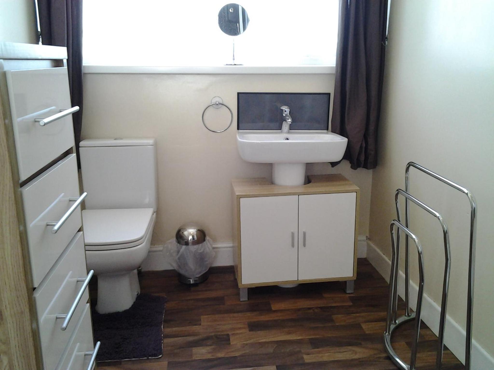 OYO Twins Palms Guest House