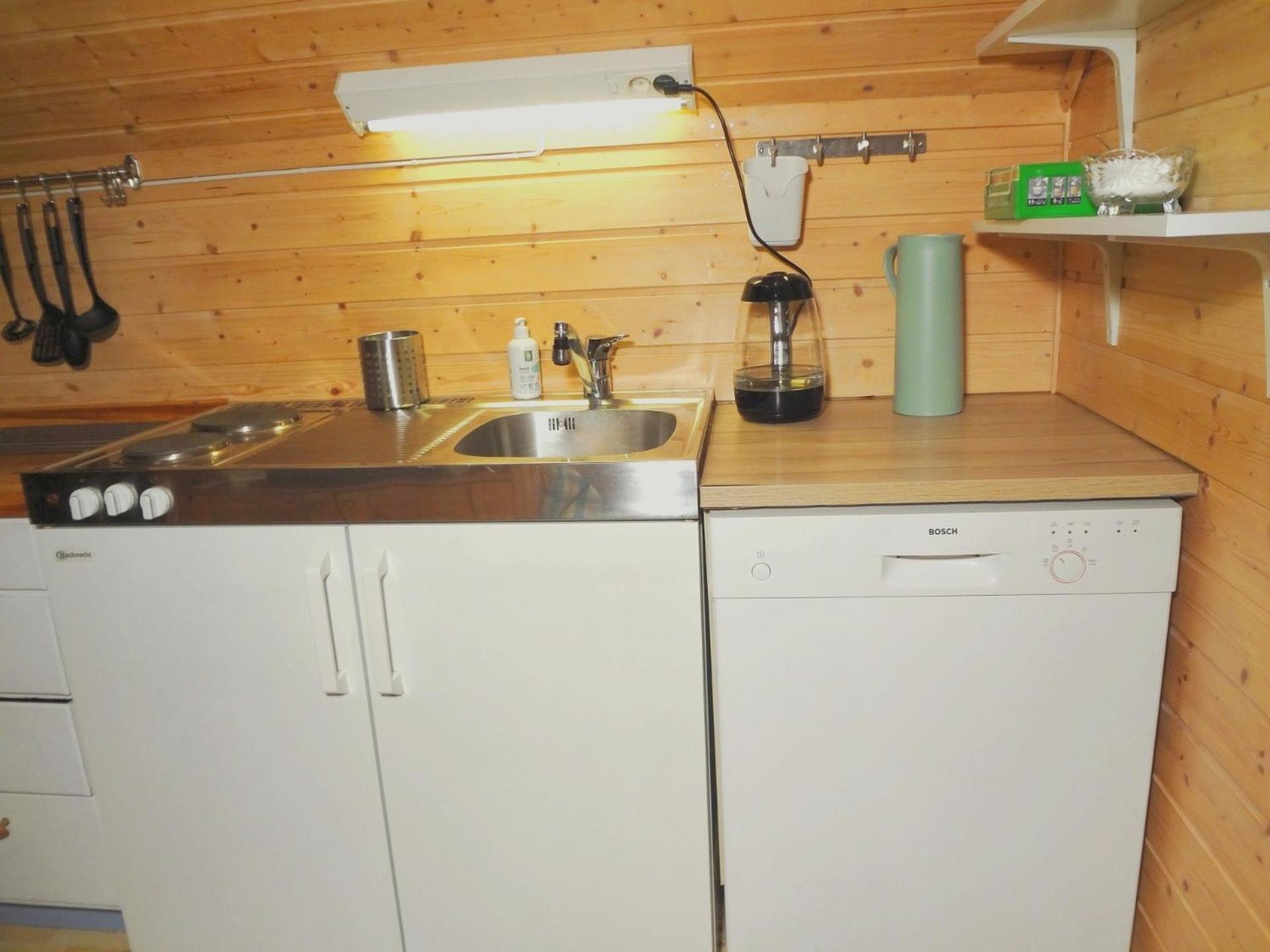 Fully equipped flat, 2 bedrooms, FREE car parking. - Image 2