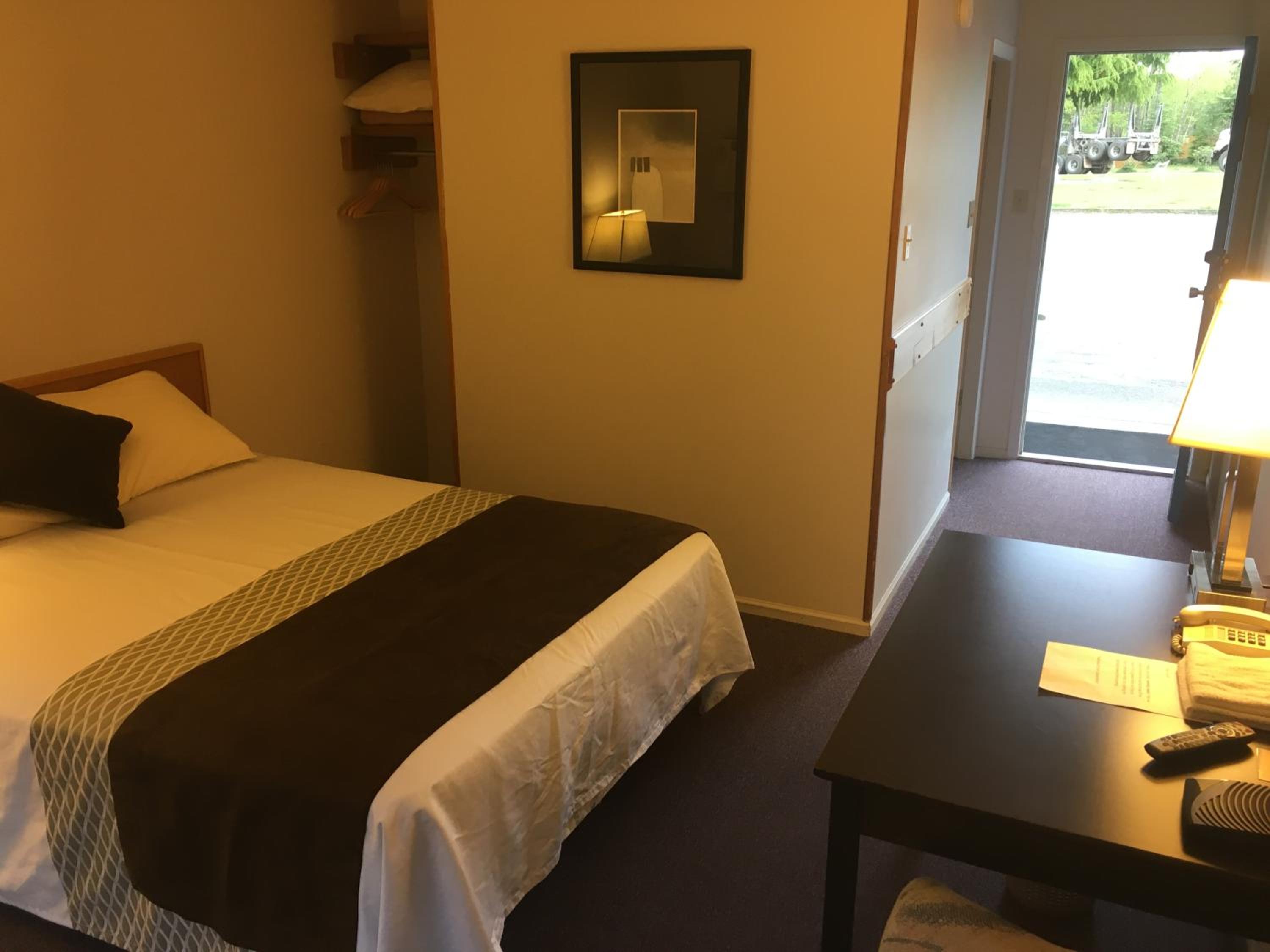 Fuller Lake Chemainus Motel