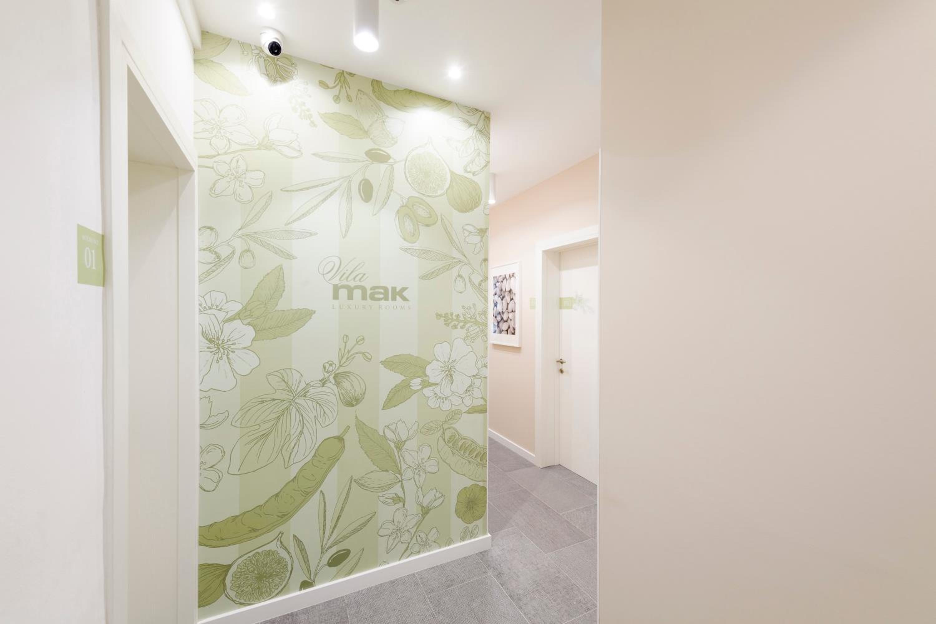 Mak Luxury Rooms view 5