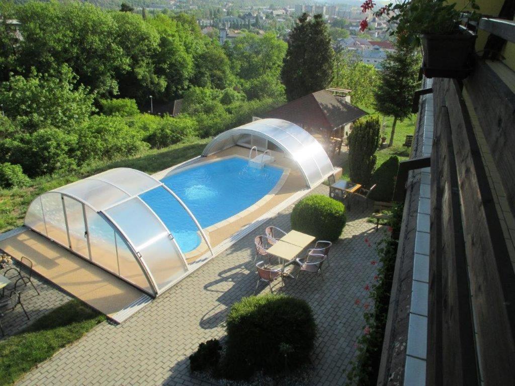 Photo 40