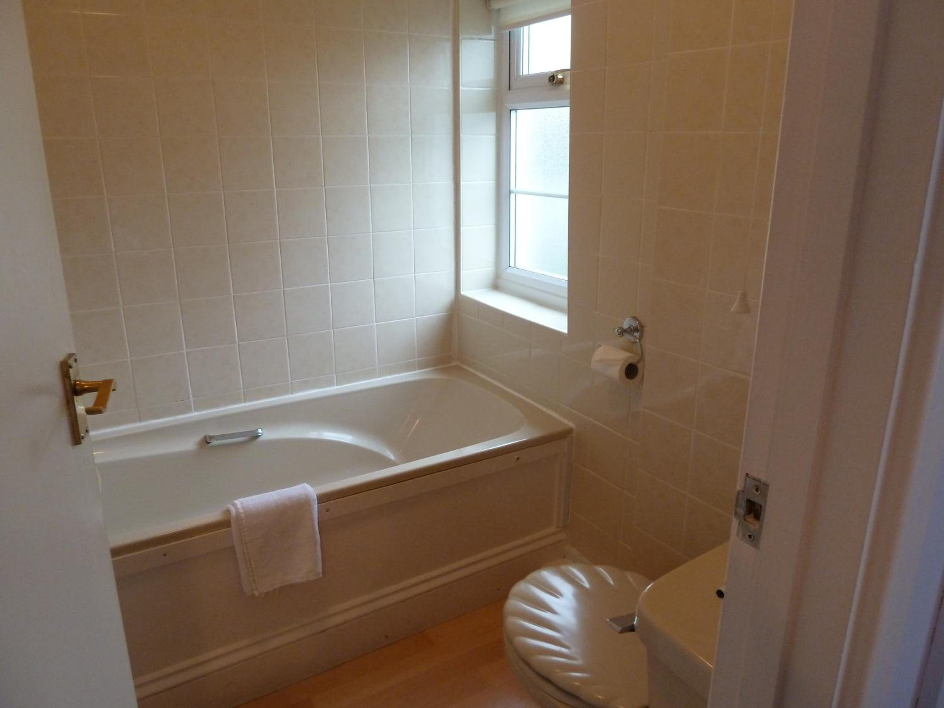 Bridgwater Vacations - Apple Tree Hotel - Property Image 14