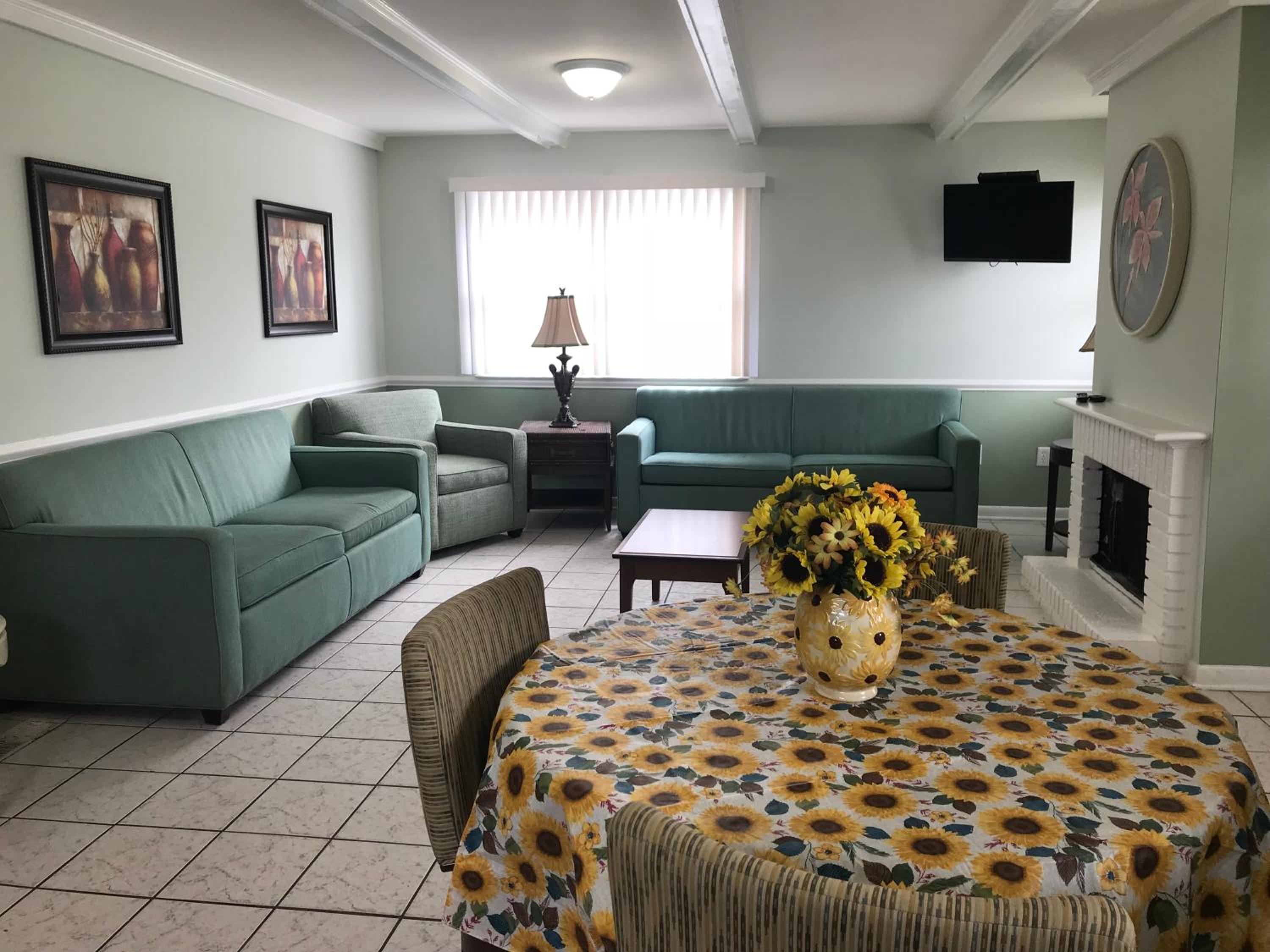 Mallard Apartments