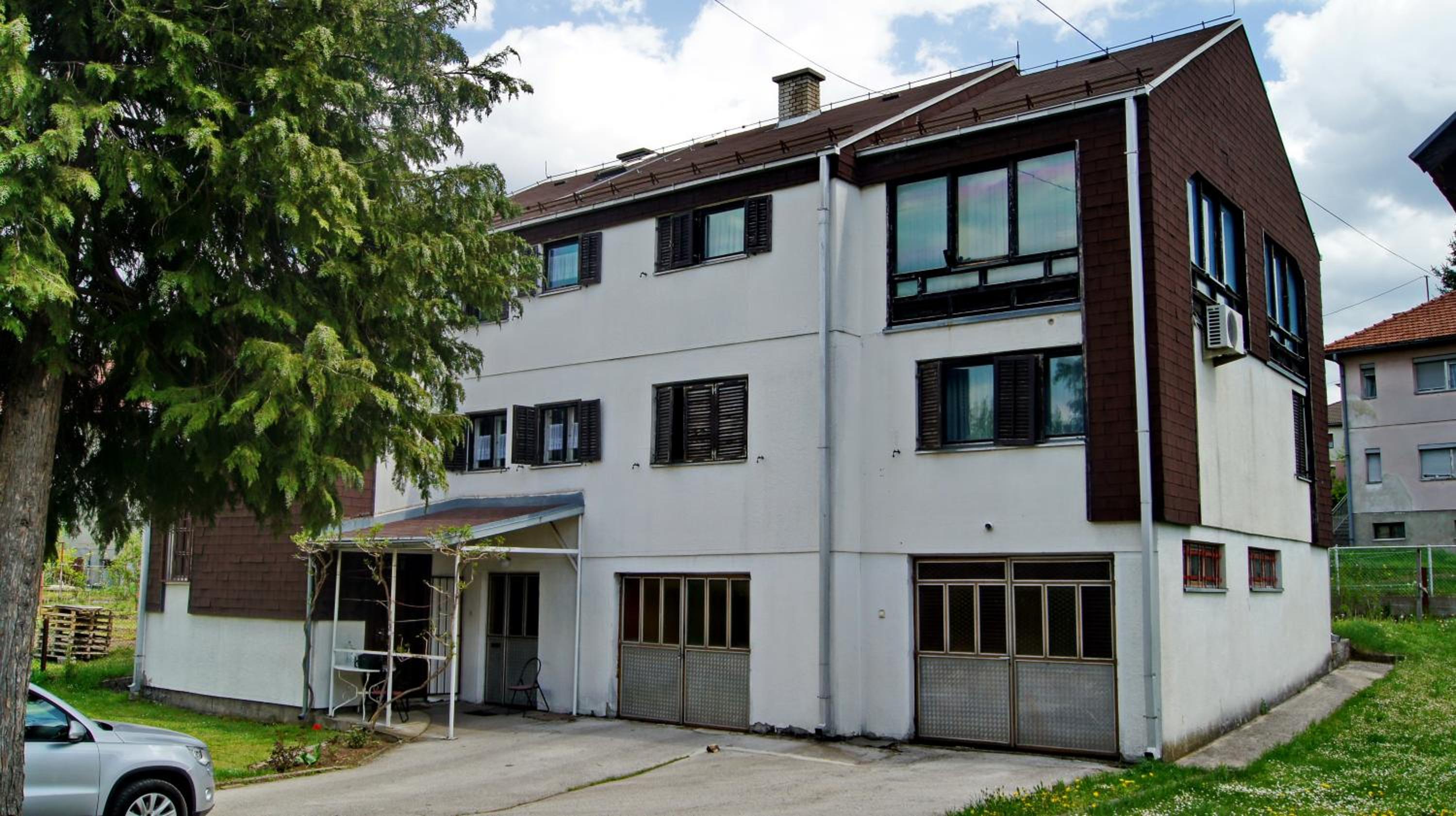 Photo 9