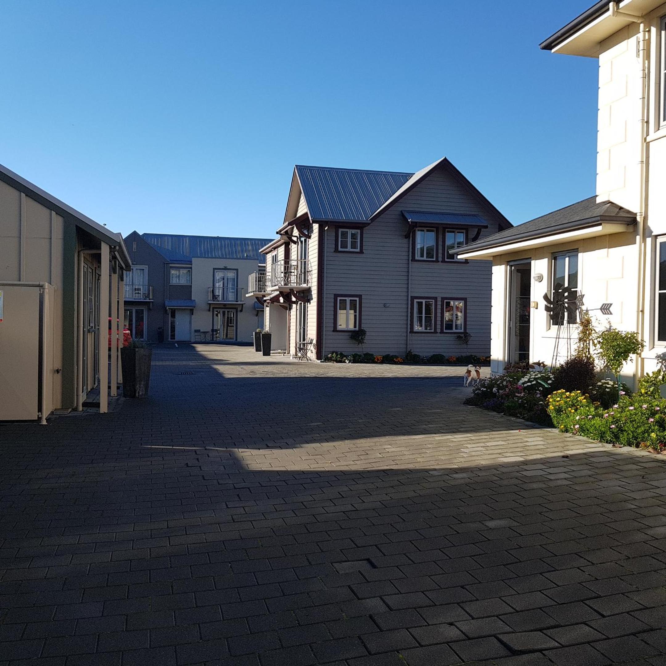 THE MEWS Oamaru
