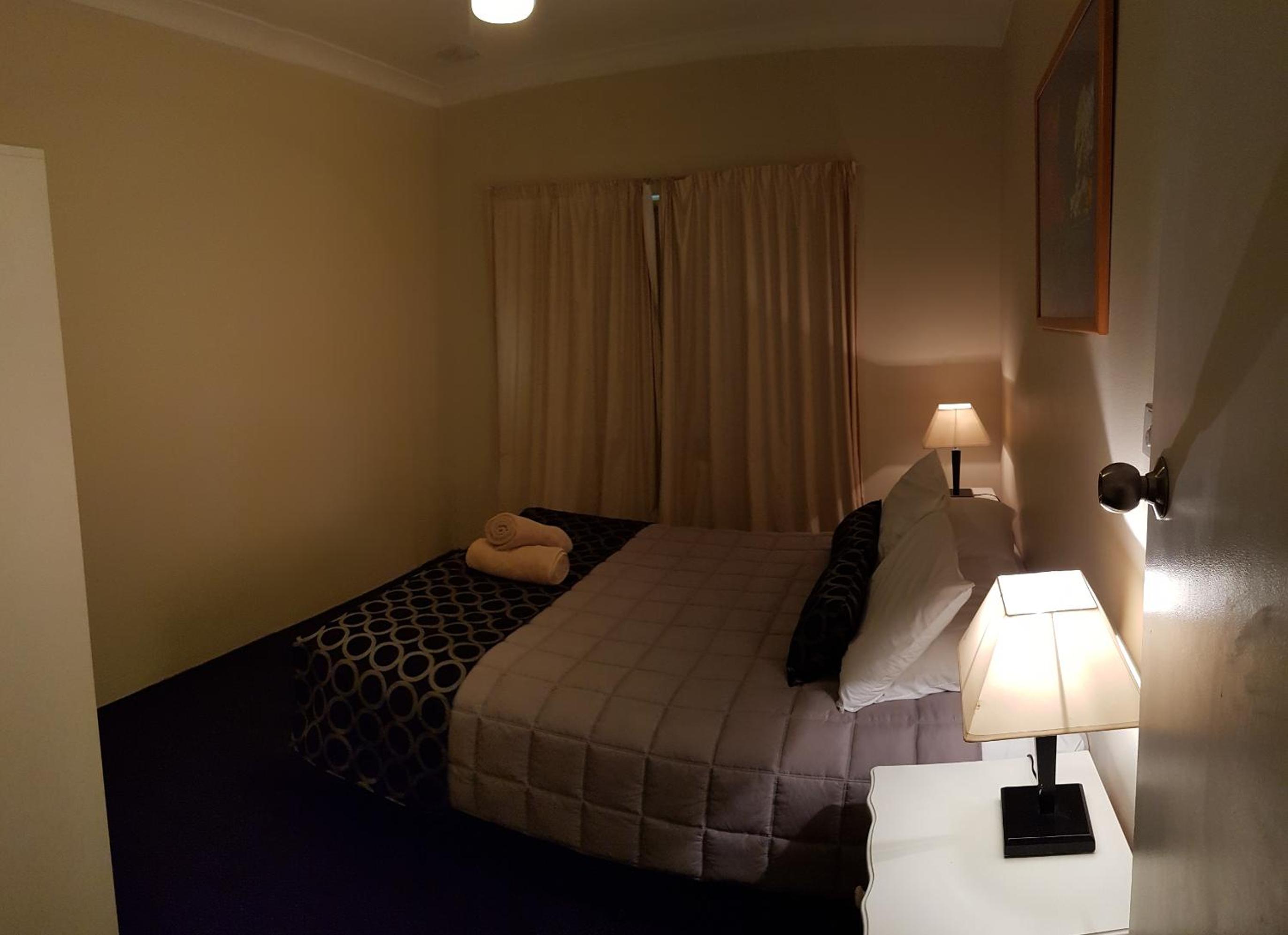 Amber Court Motor Inn