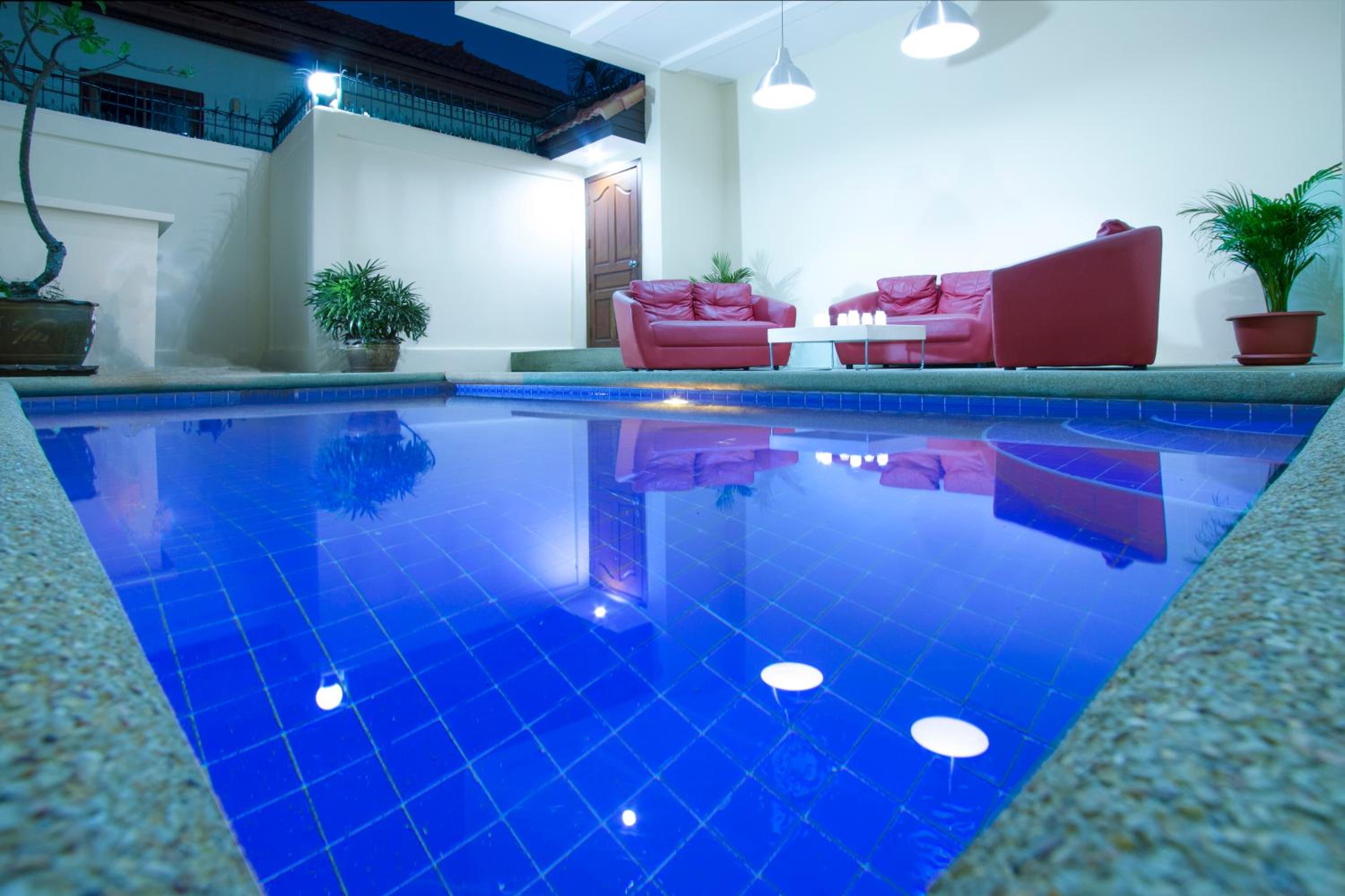 Avoca Pool Villas