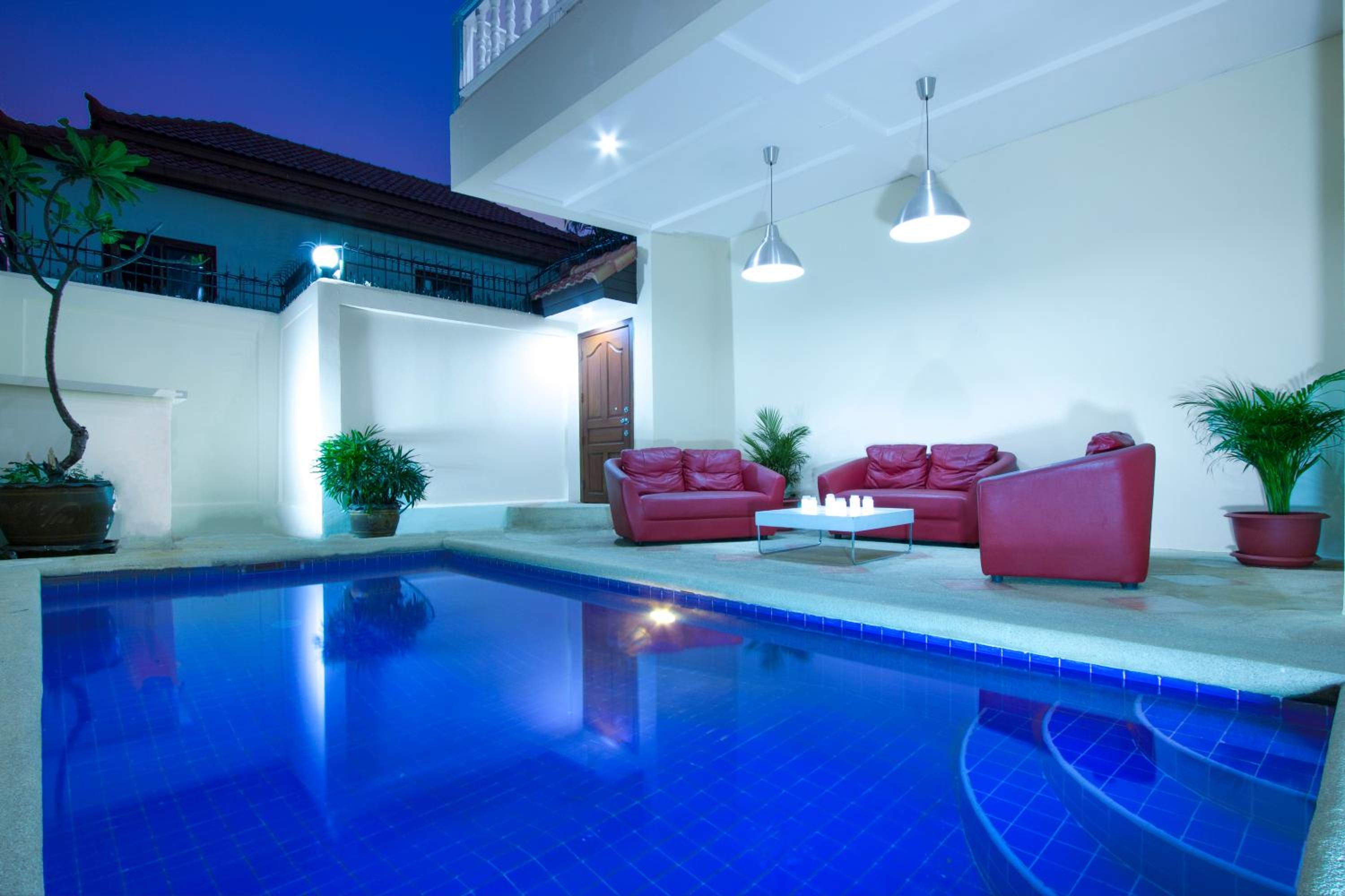 Avoca Pool Villas