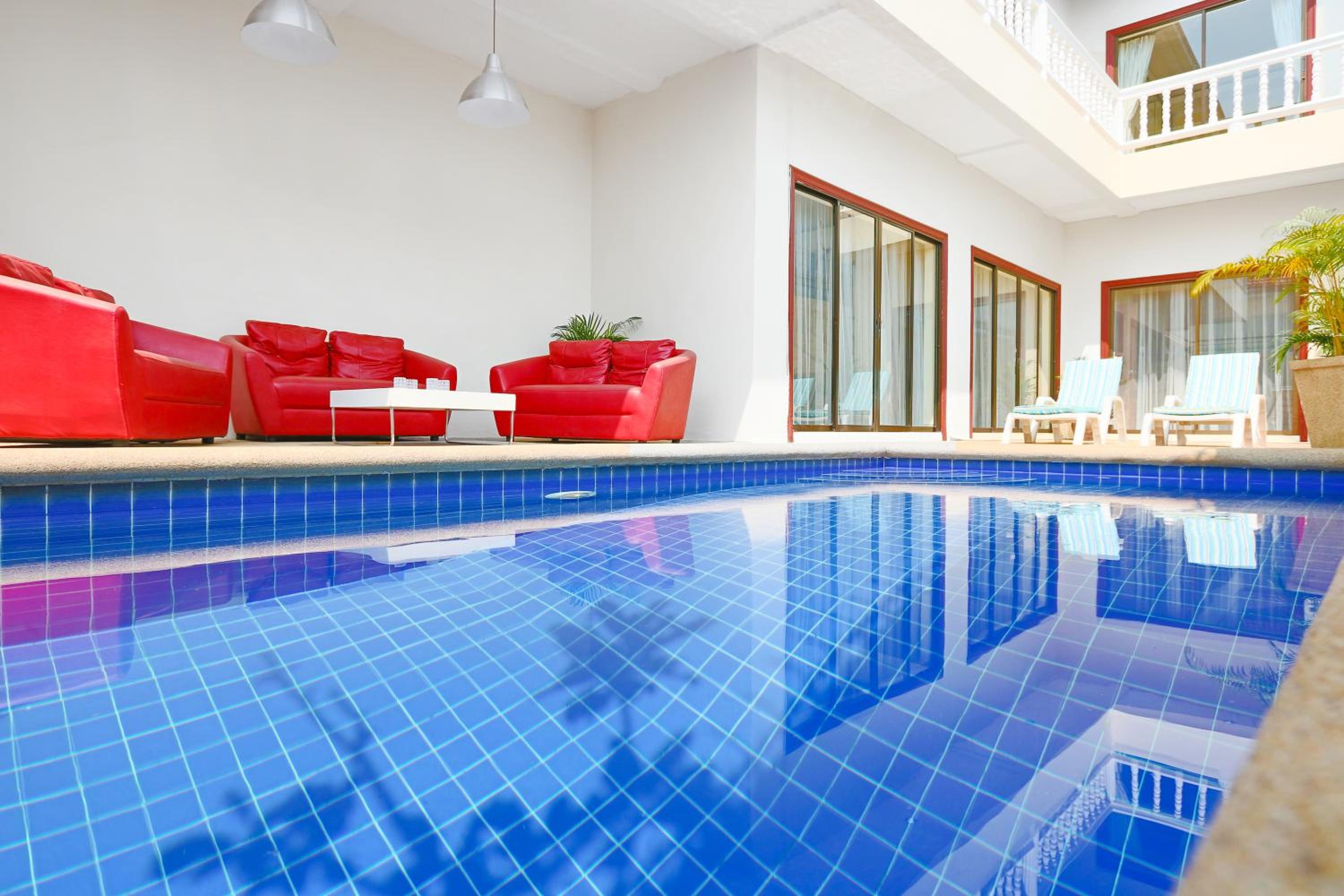 Avoca Pool Villas
