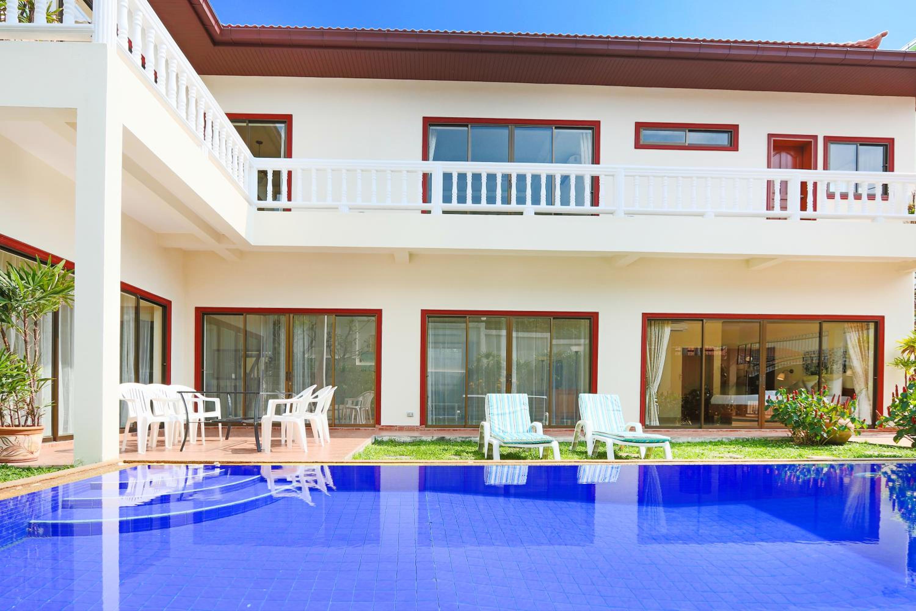 Hotel Avoca Pool Villas
