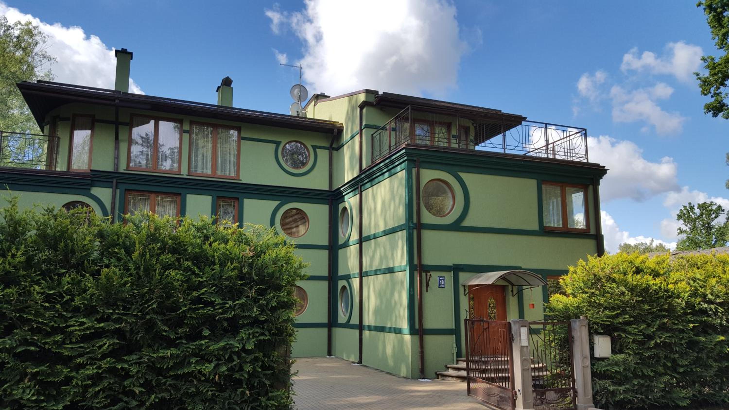 Villa Moderna view 2