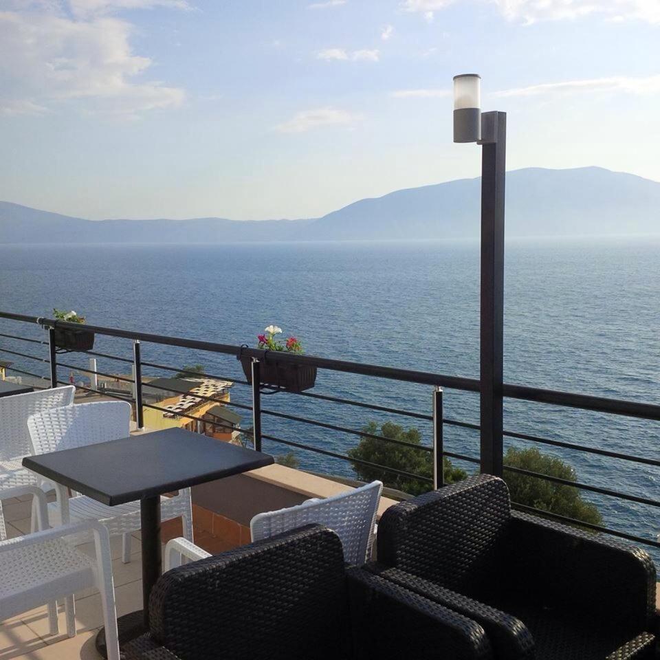 Deni Sea View Apartment