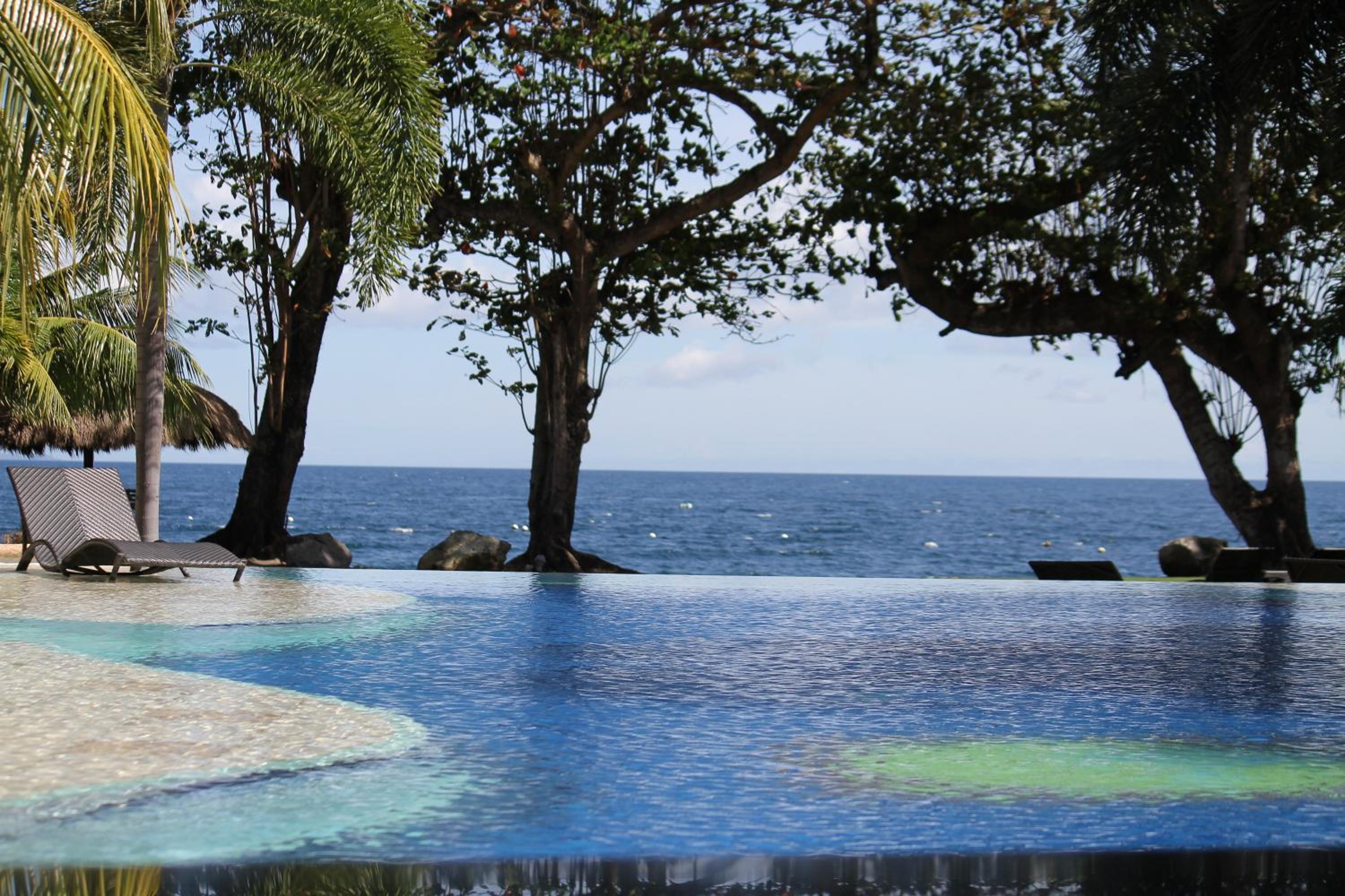 Vida Homes Condo Resort